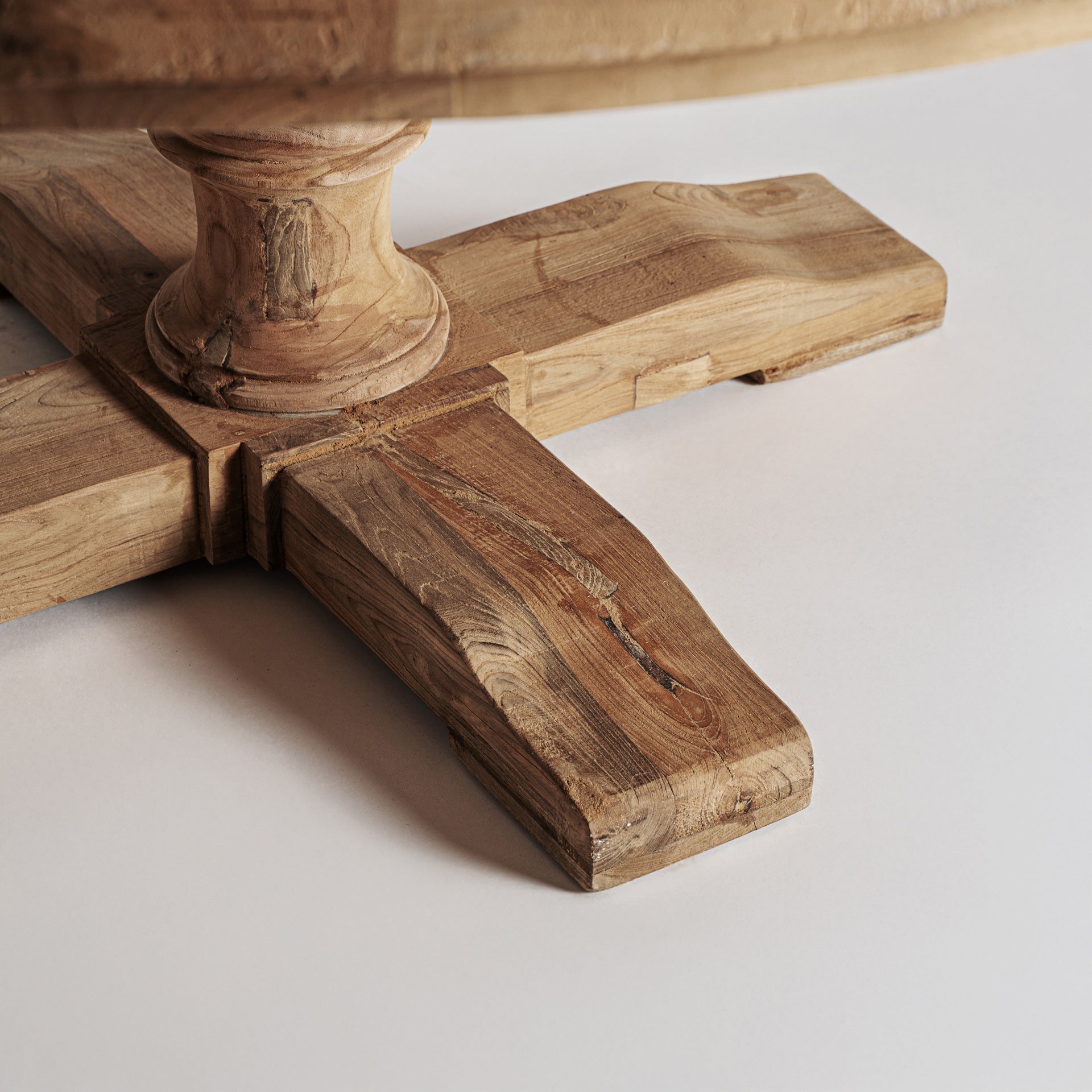 Round Table GYOR Recycled Teak Wood