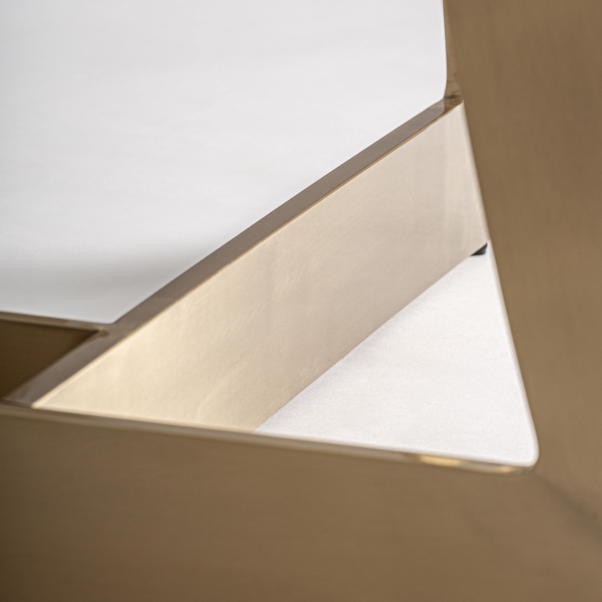 Tafel JUSSEY porselein met gouden basis