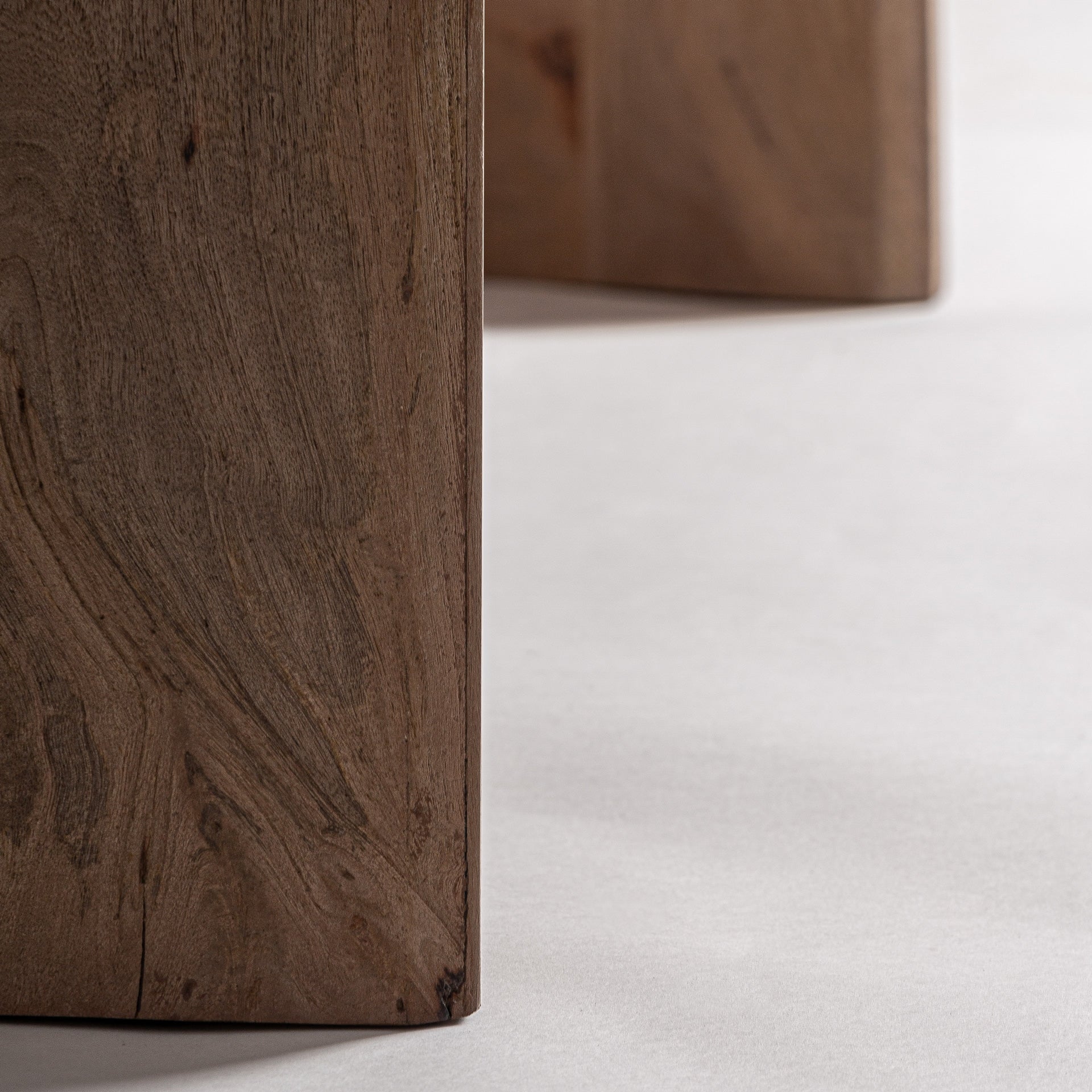 LENDINE Mango Wood Table