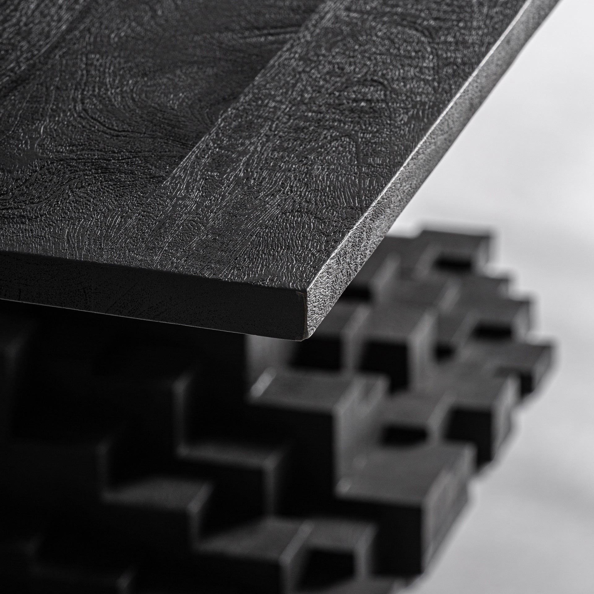 Tisch PÈTRIA schwarzes Mangoholz