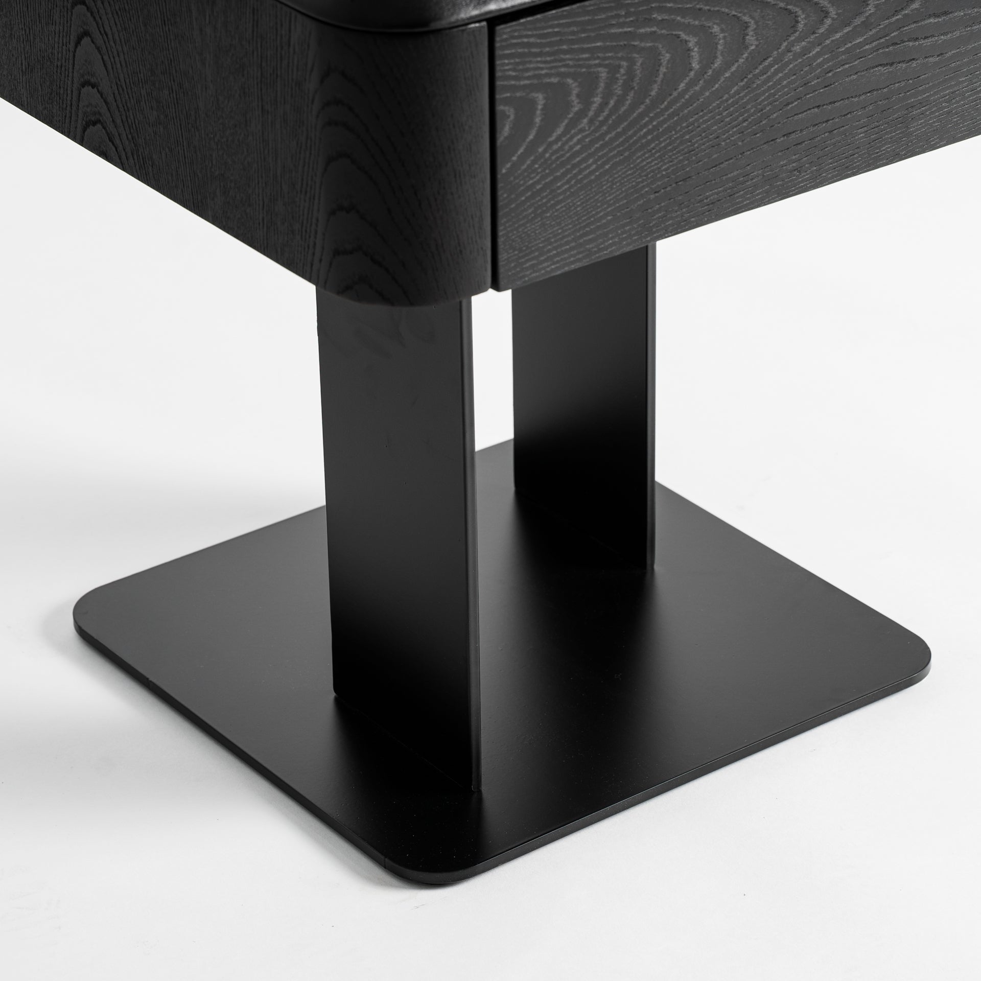 CAIZA Nightstand Black