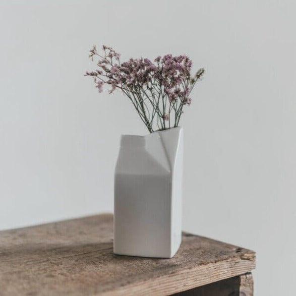 Mlecznik ESTETICO QUOTIDIANO biały Seletti Eye on Design