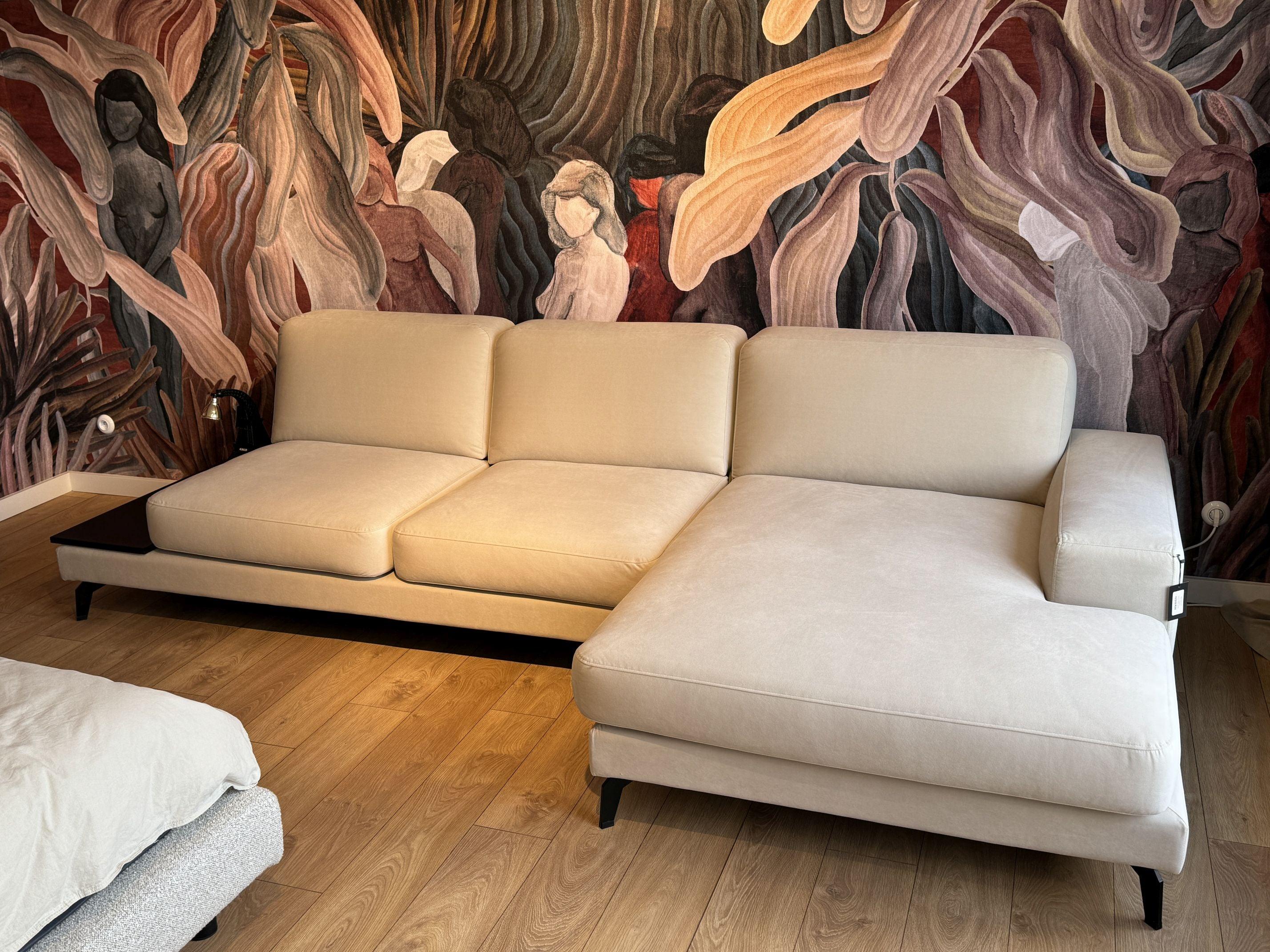 Narożnik prawostronny aksamitny ENJOY jasnobeżowy z czarną półką Rosanero Eye on Design