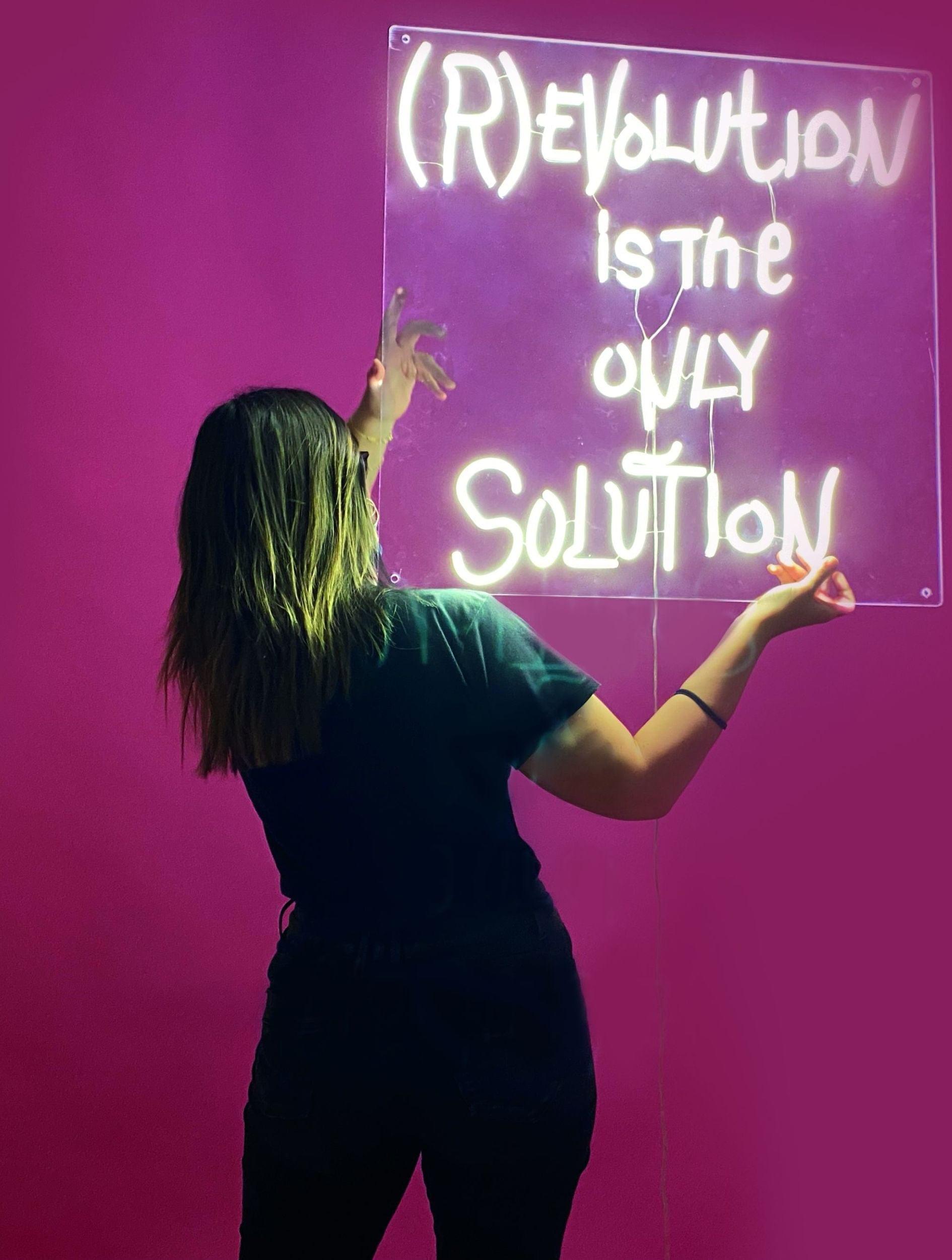 Neon (R)EVOLUTION, marka Seletti