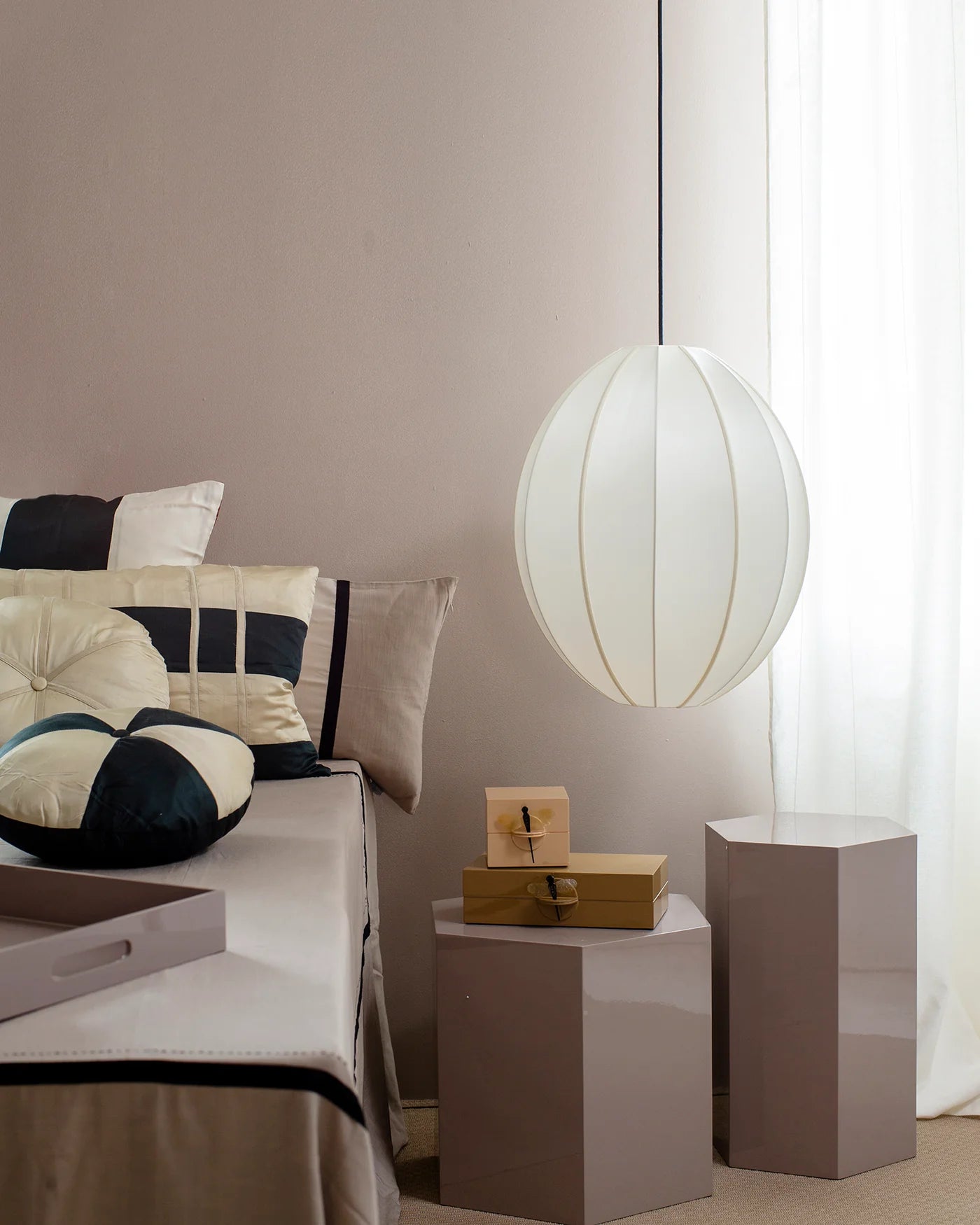 Oval lampshade broken white