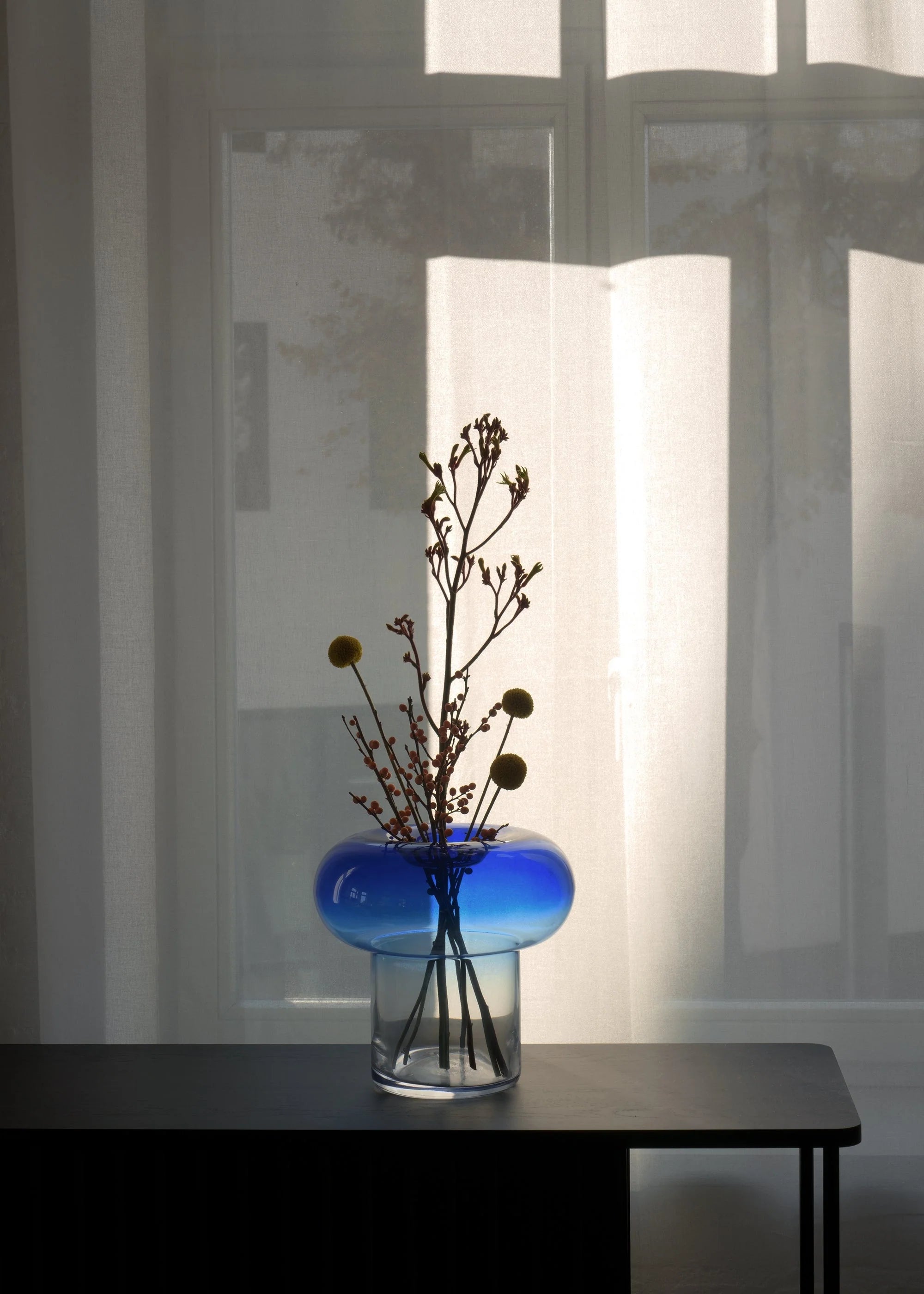 ORIO vase blue blown glass