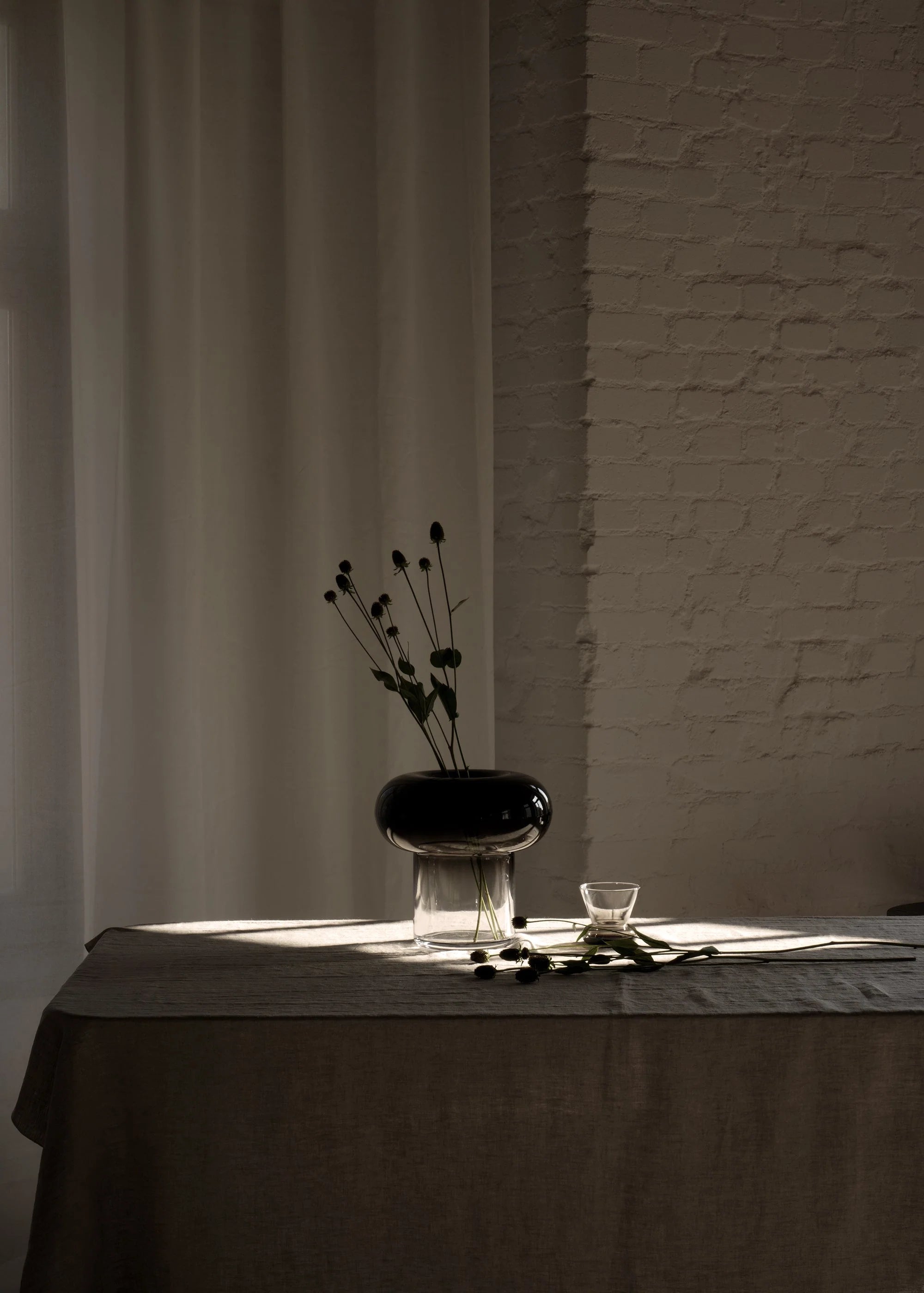 Vase ORIO schwarzes Glas mundgeblasen