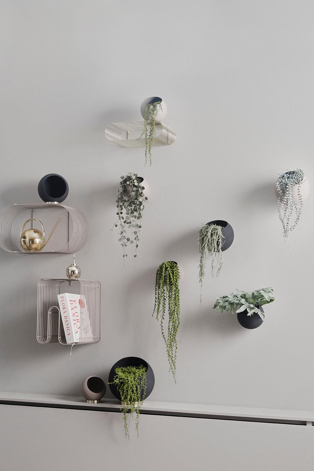 Osłonka ścienna GLOBE czarny AYTM Eye on Design