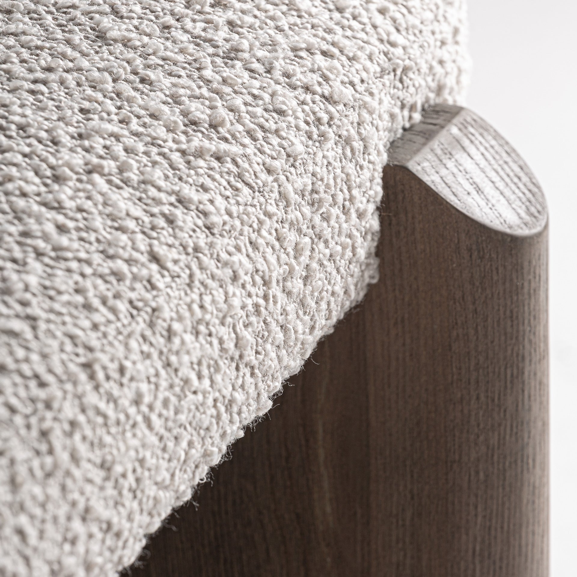 JACQUARD Bench in Elm Wood with Beige Seat