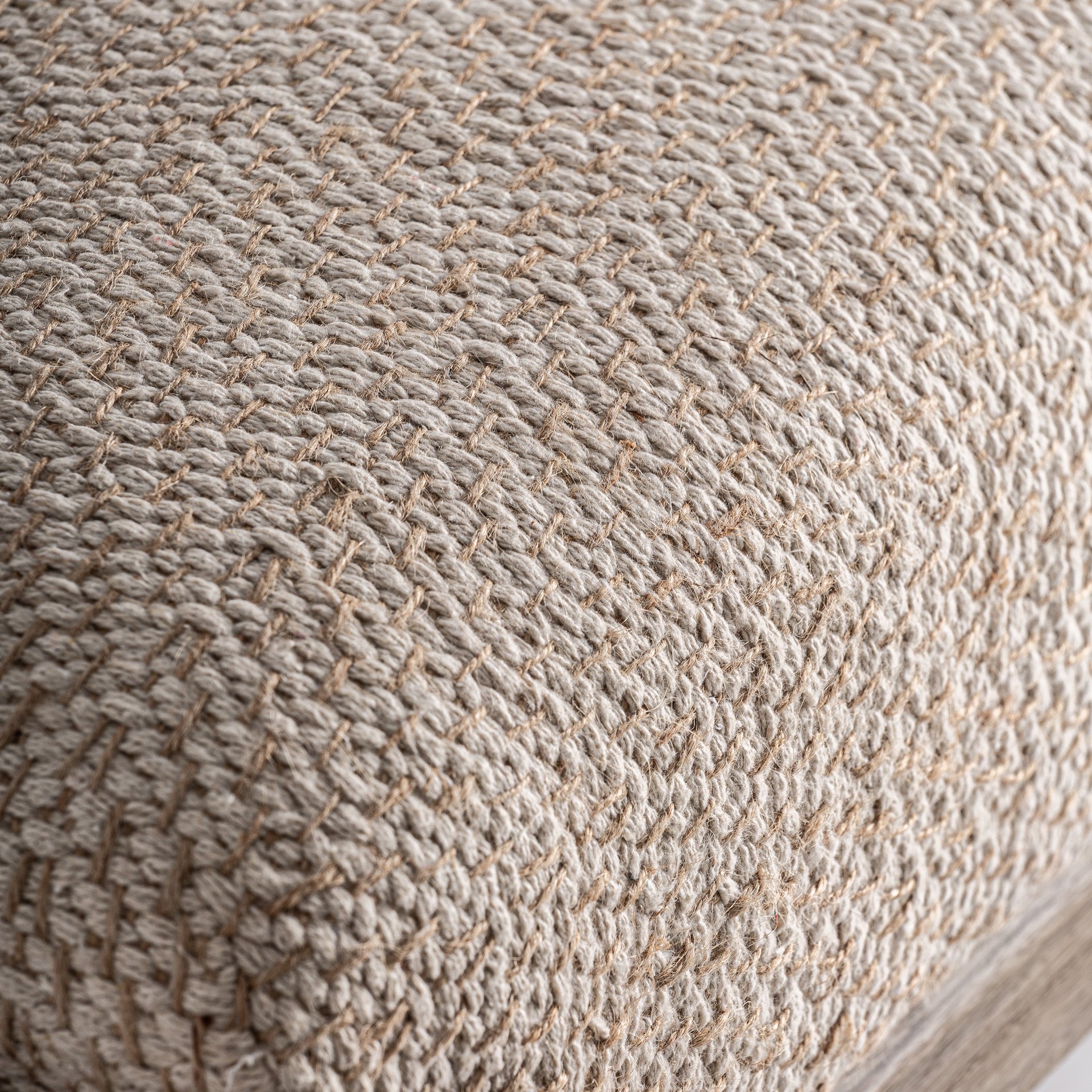 Beige LIERMO bank met mango-houten basis