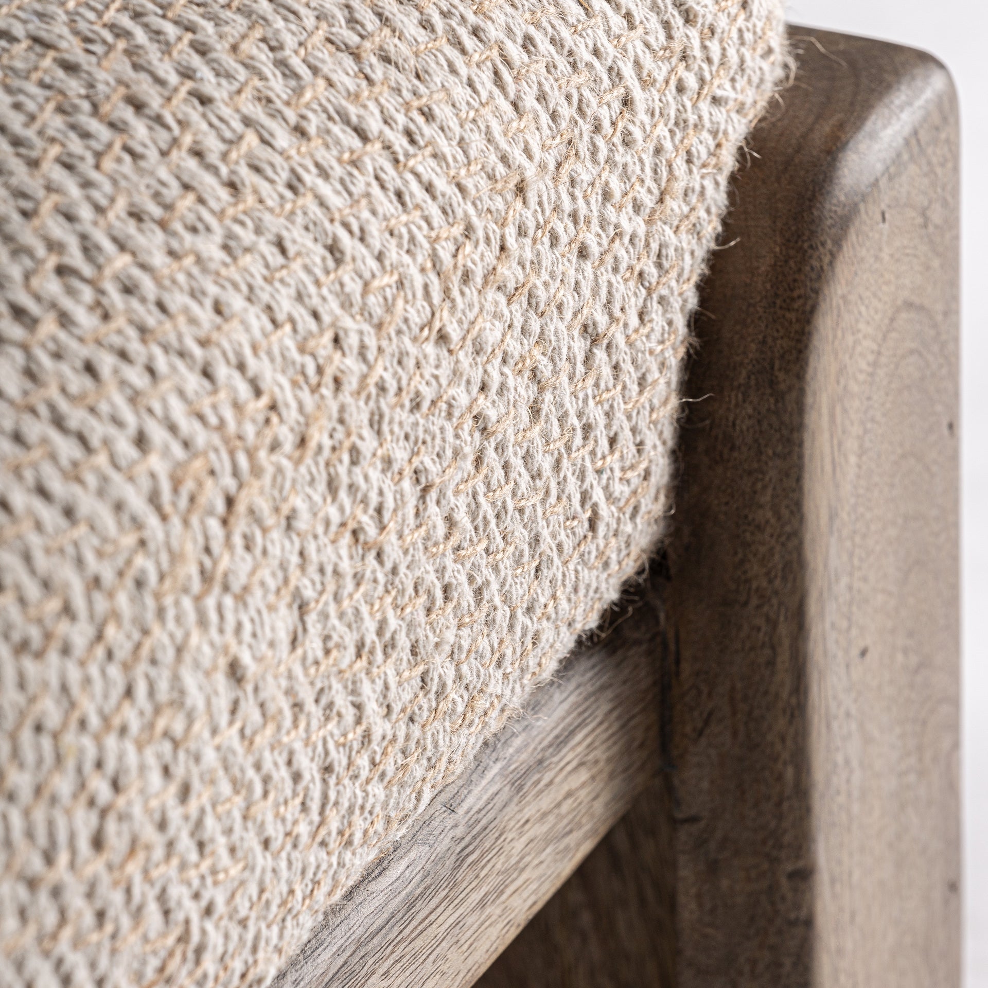 Beige LIERMO bank met mango-houten basis