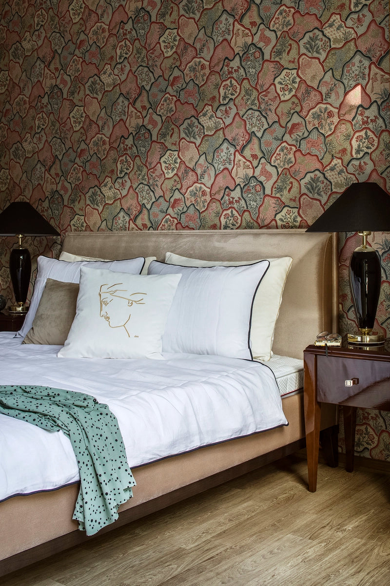 Tafellamp REA zwart met zwarte voet en gouden afwerking