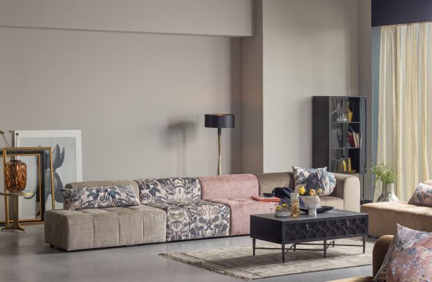 Blackout blackout floor lamp with golden