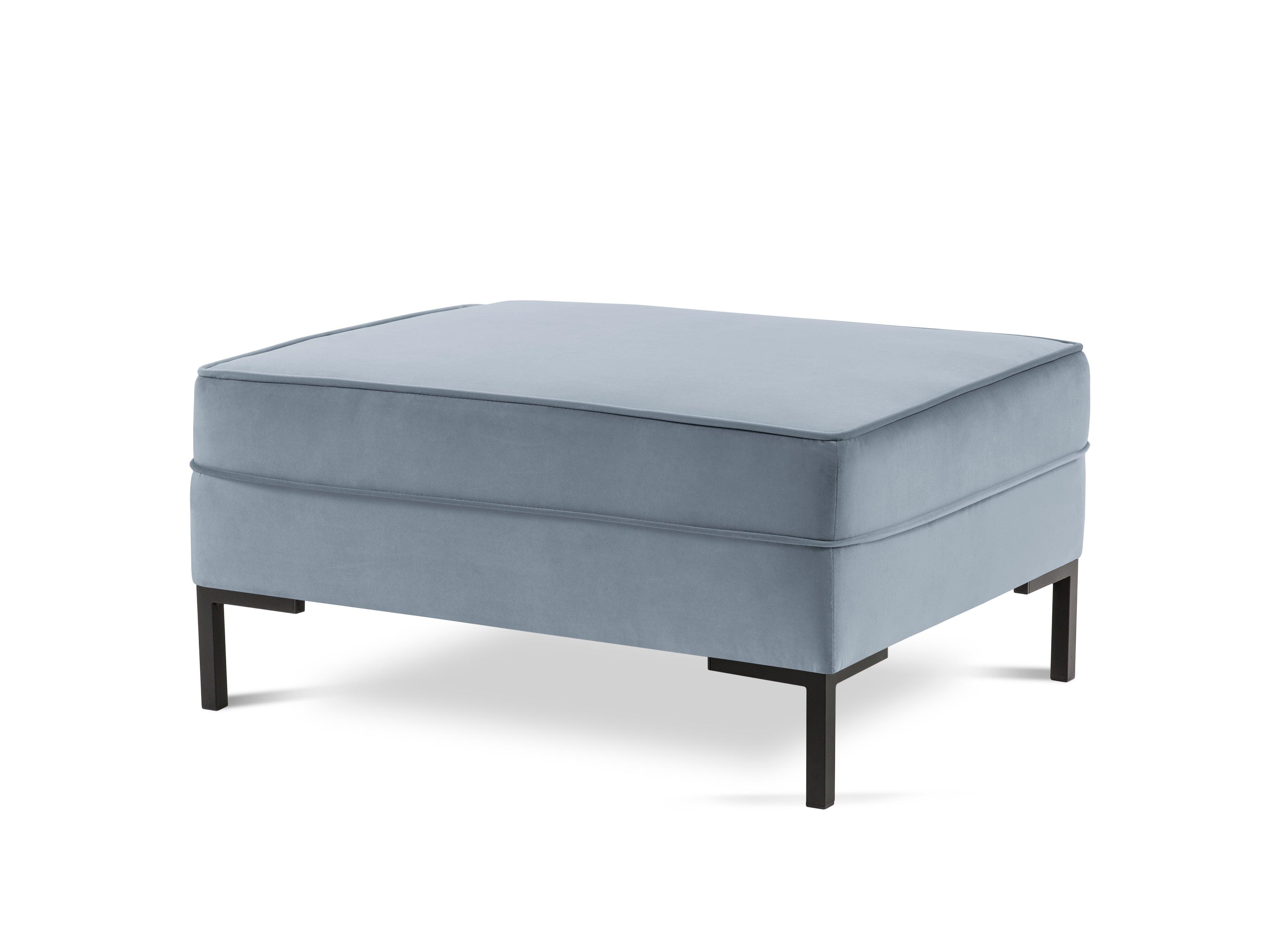 Puf aksamitny LUIS jasnoniebieski z czarną podstawą Milo Casa Eye on Design