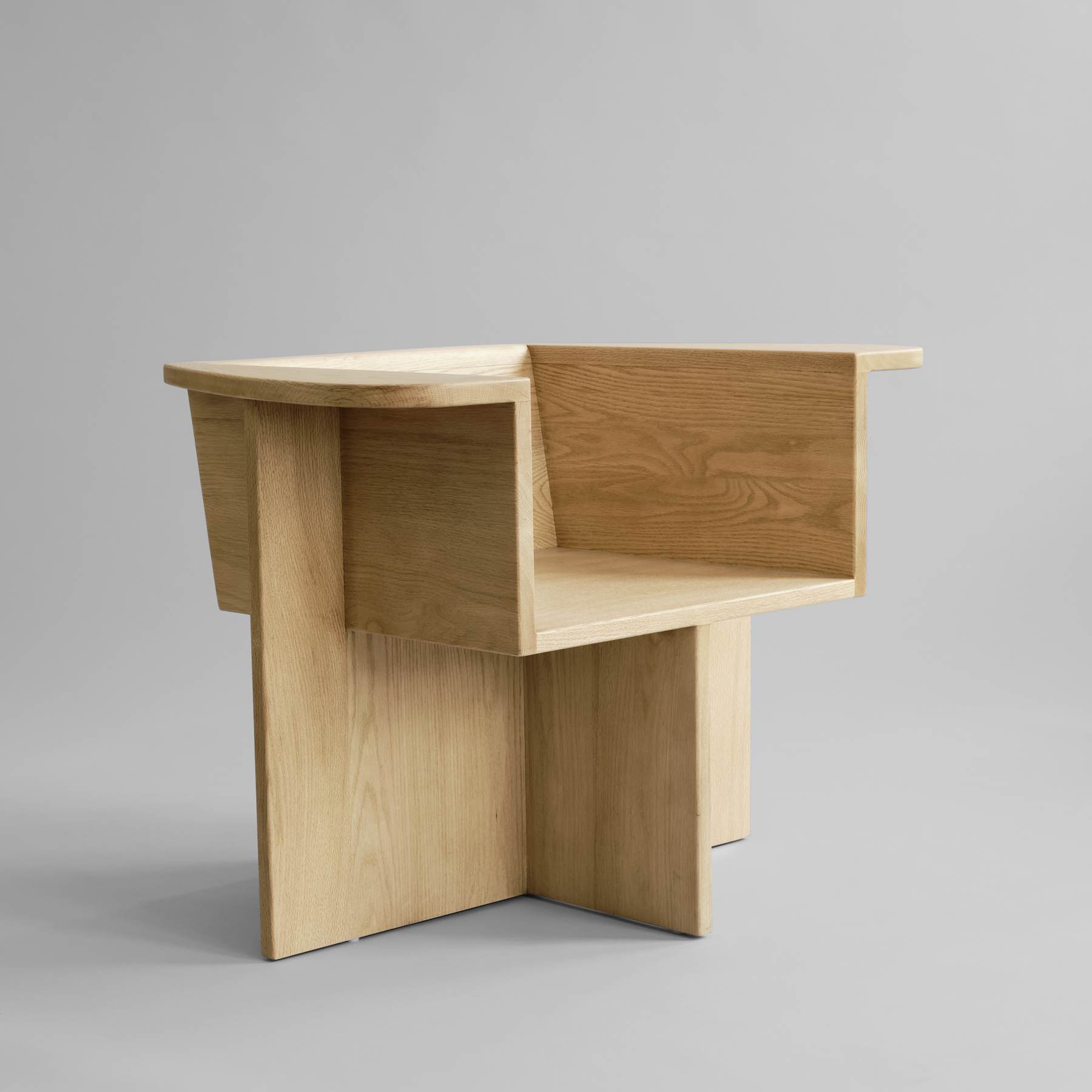 BRUTUS Sessel aus Eiche