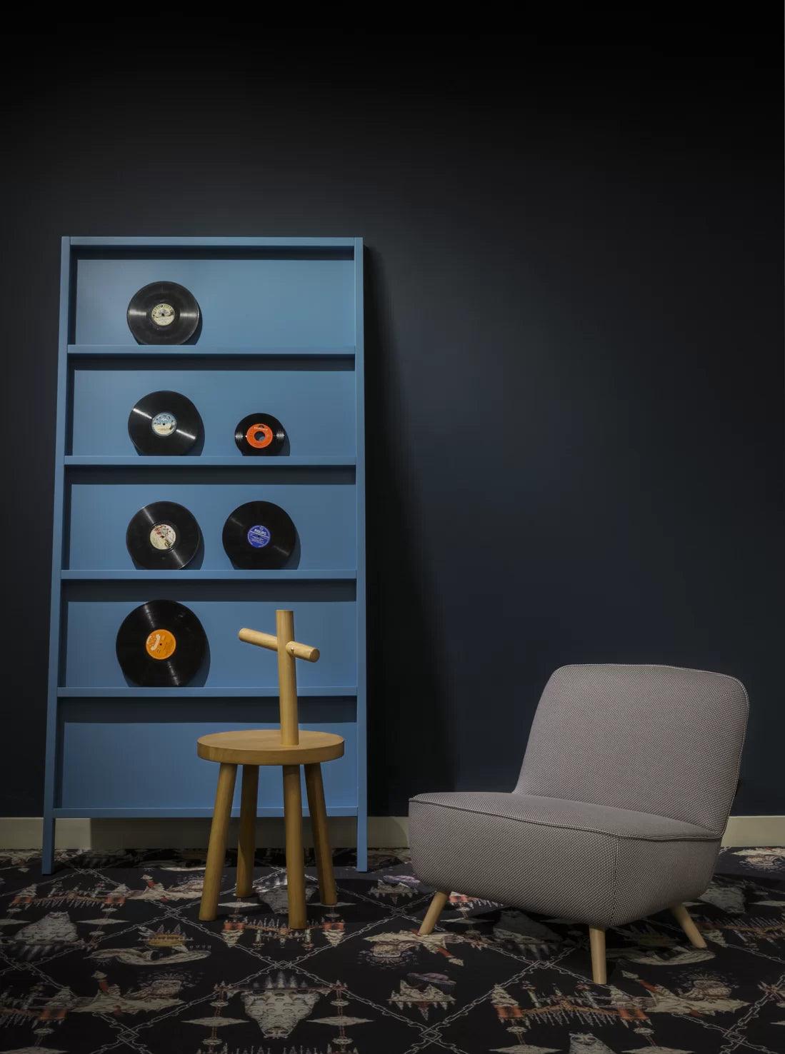 Regał OBLIQUE lity dąb cynamonowy Moooi Eye on Design