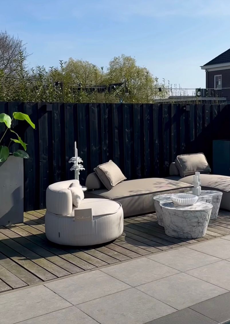 WHITE ROCKYARD Outdoor Side Table