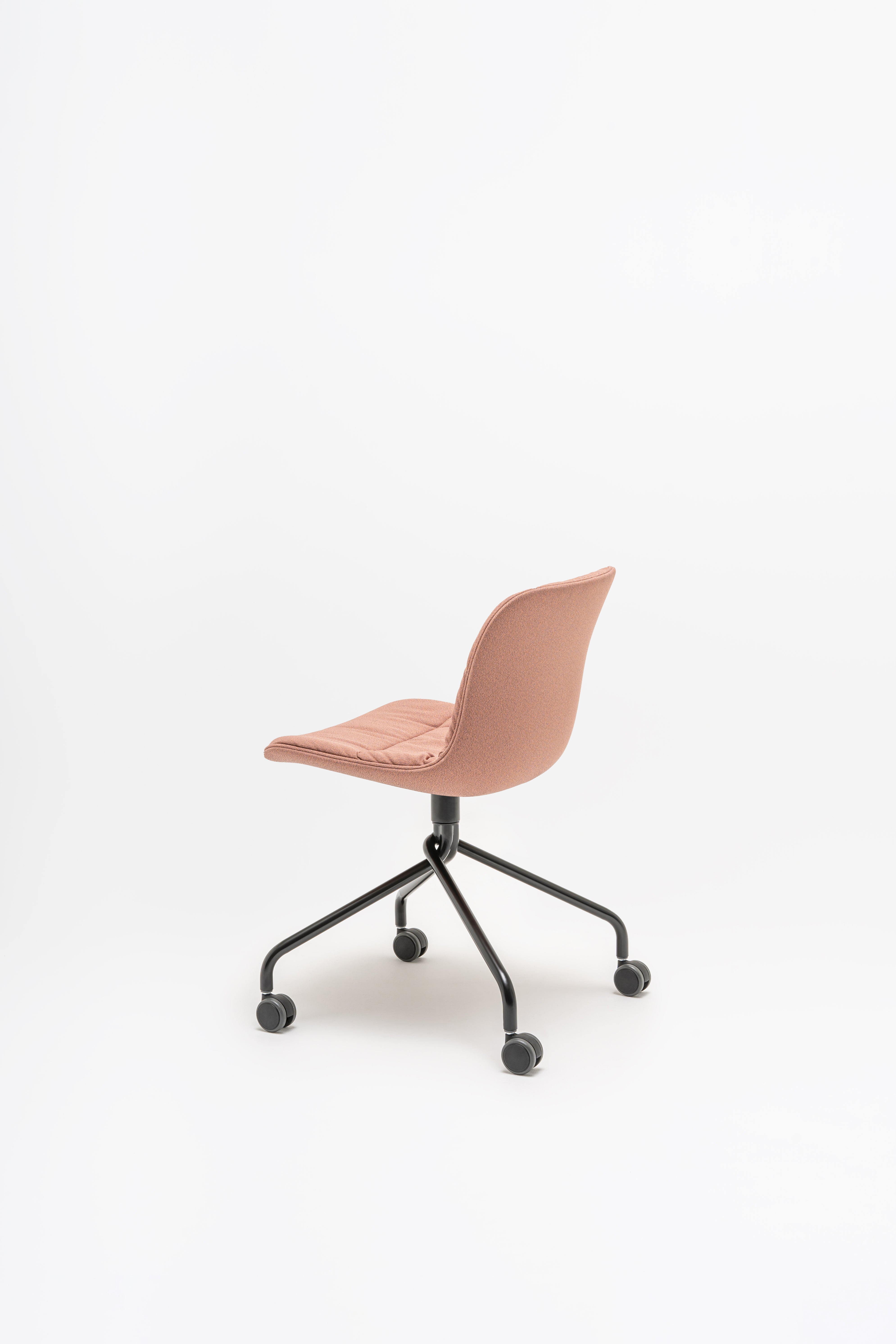 Schwenkstuhl Baltic 2 Weiches Duo -Metallbasis mit Rädern bis zu einer weichen Oberfläche