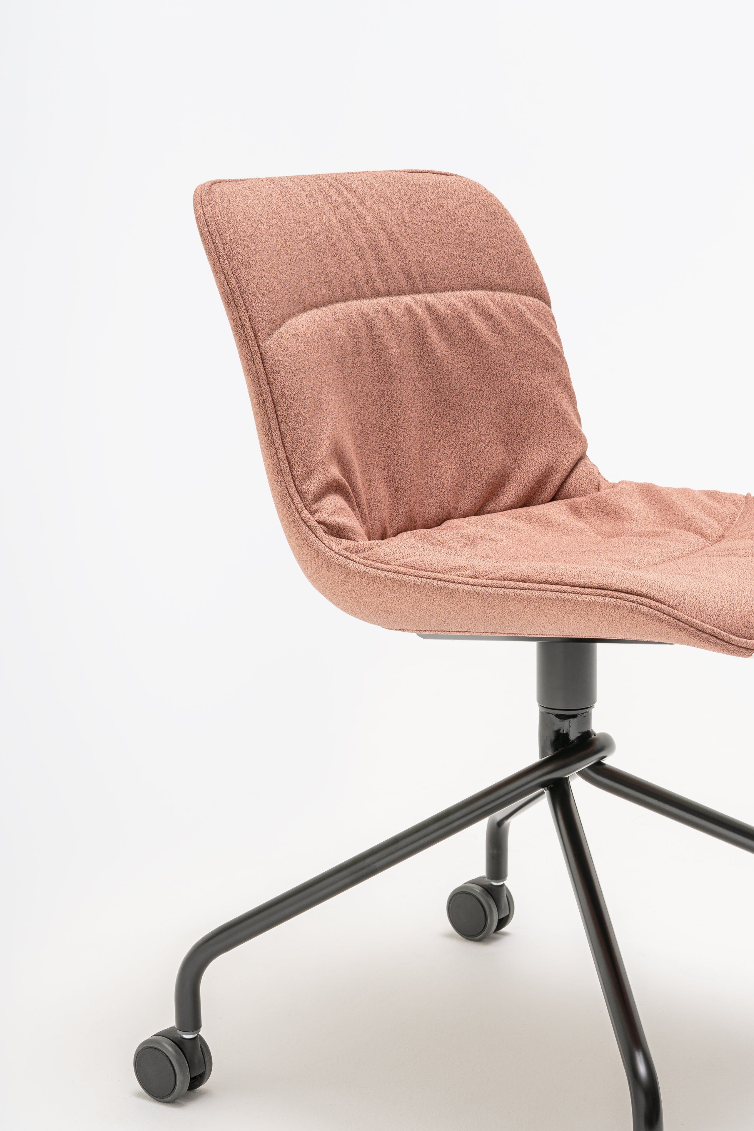 Schwenkstuhl Baltic 2 Weiches Duo -Metallbasis mit Rädern bis zu einer weichen Oberfläche