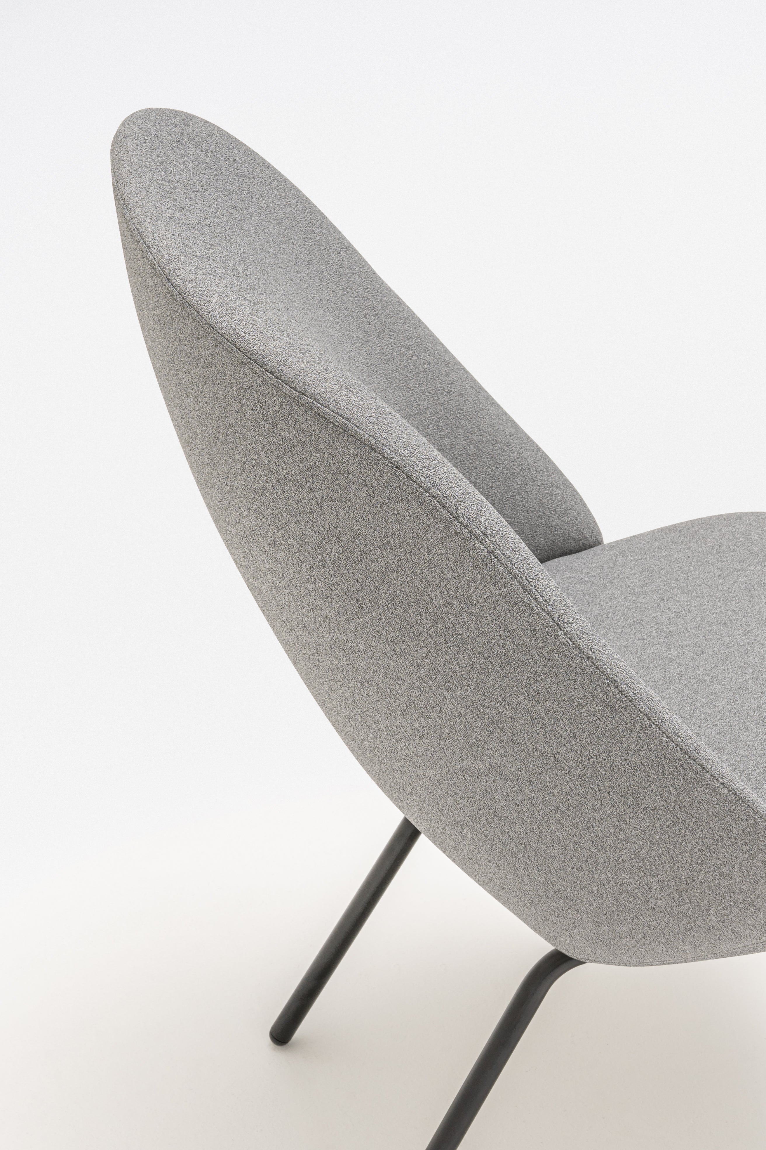 Fauteuil met hoge rugleuning PARALEL vierpotige basis