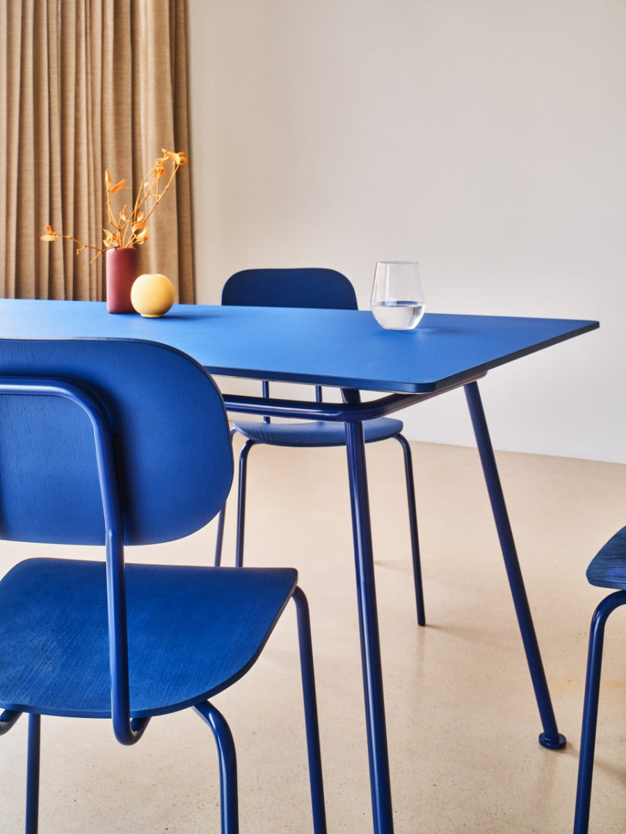 Neuer Schulstuhl hellgraue Basis