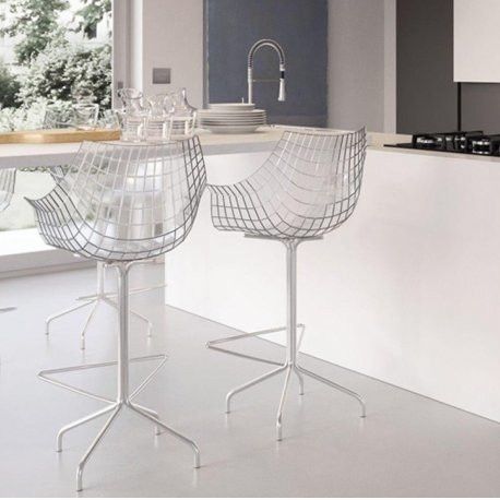 Meridiana Hocker rauchte mit einer Chrombasis