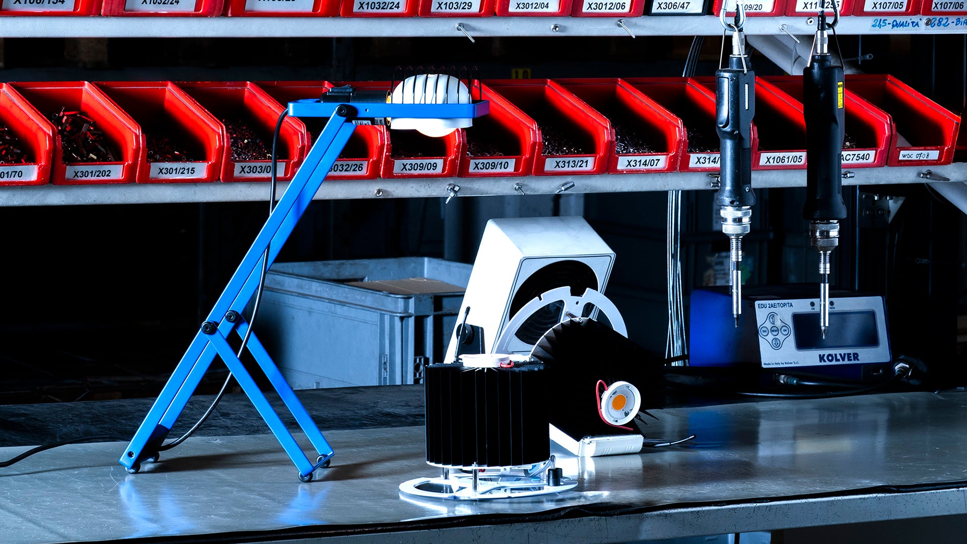 Verstelbare bureaulamp SINTESI blauw