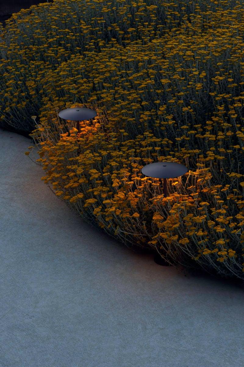 Słupek oświetleniowy GINGER rdzawobrązowy Marset Eye on Design