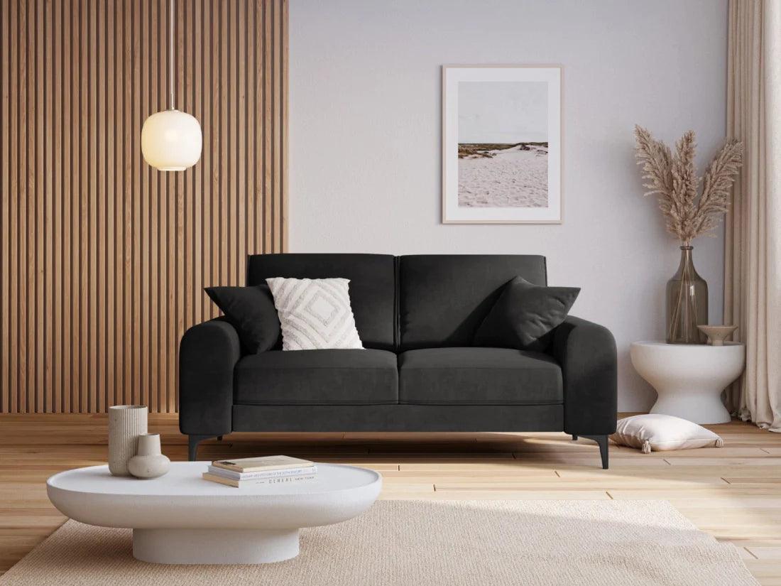 Sofa aksamitna 2-osobowa MADARA ciemnoszary z czarną podstawą Mazzini Sofas Eye on Design