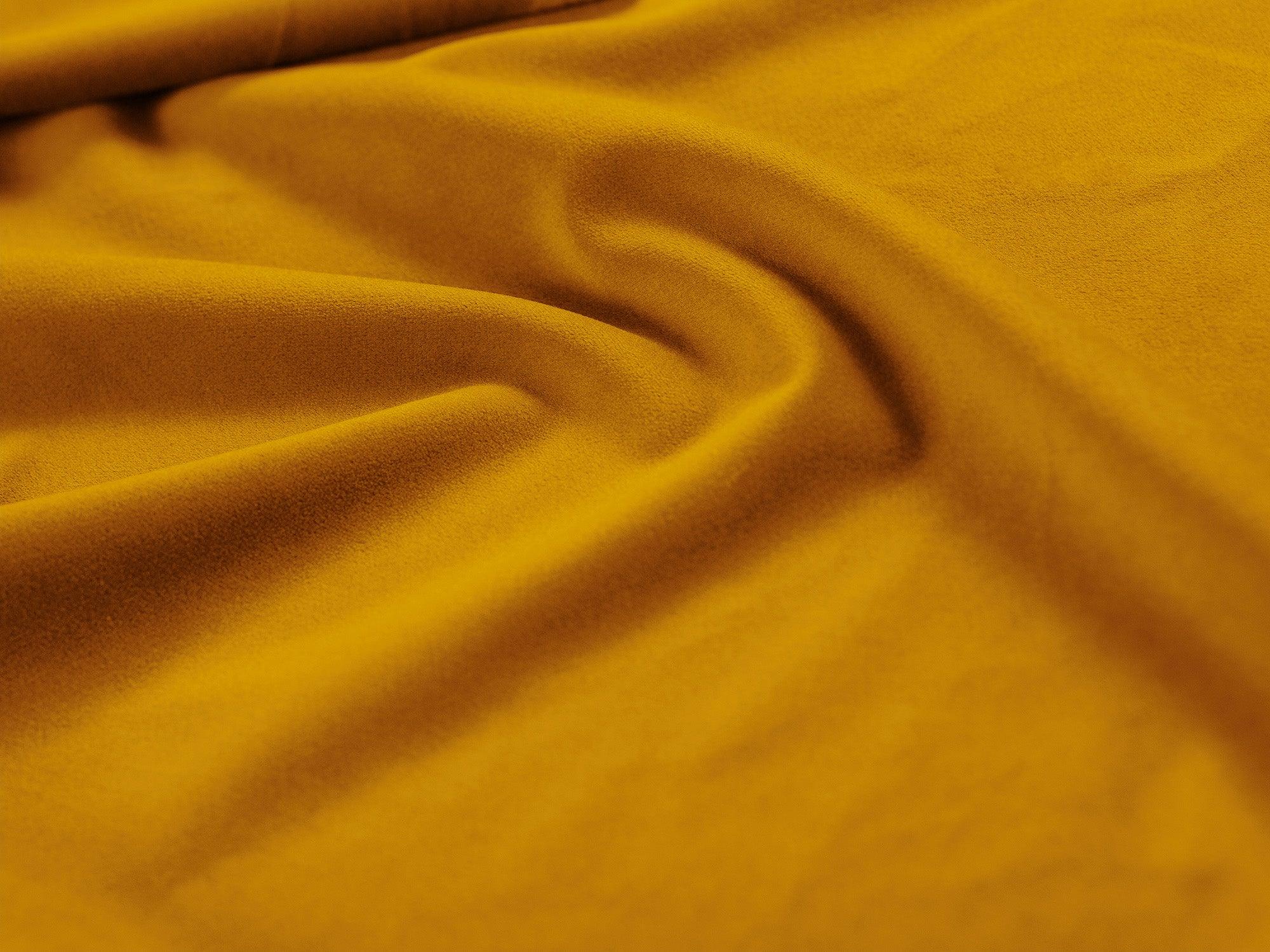 Sofa aksamitna 3-osobowa SKYLER musztardowy Interieurs 86 Eye on Design