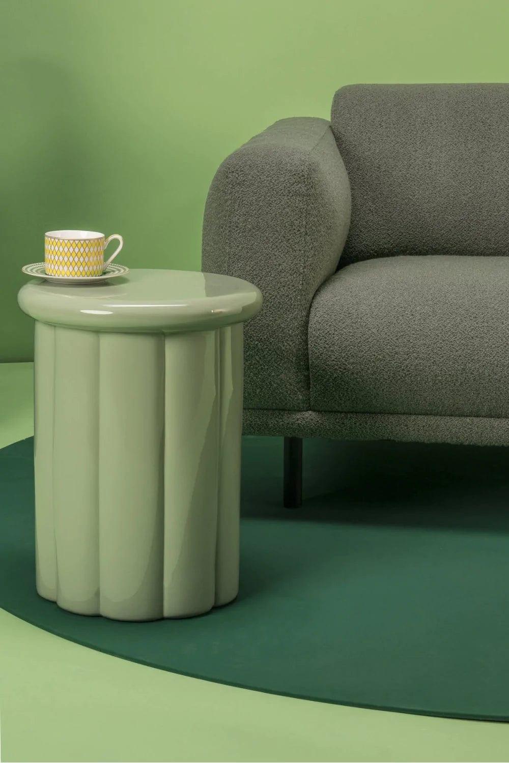 Sofa w tkaninie boucle 2-osobowa TEDDY oliwkowy Pols Potten Eye on Design