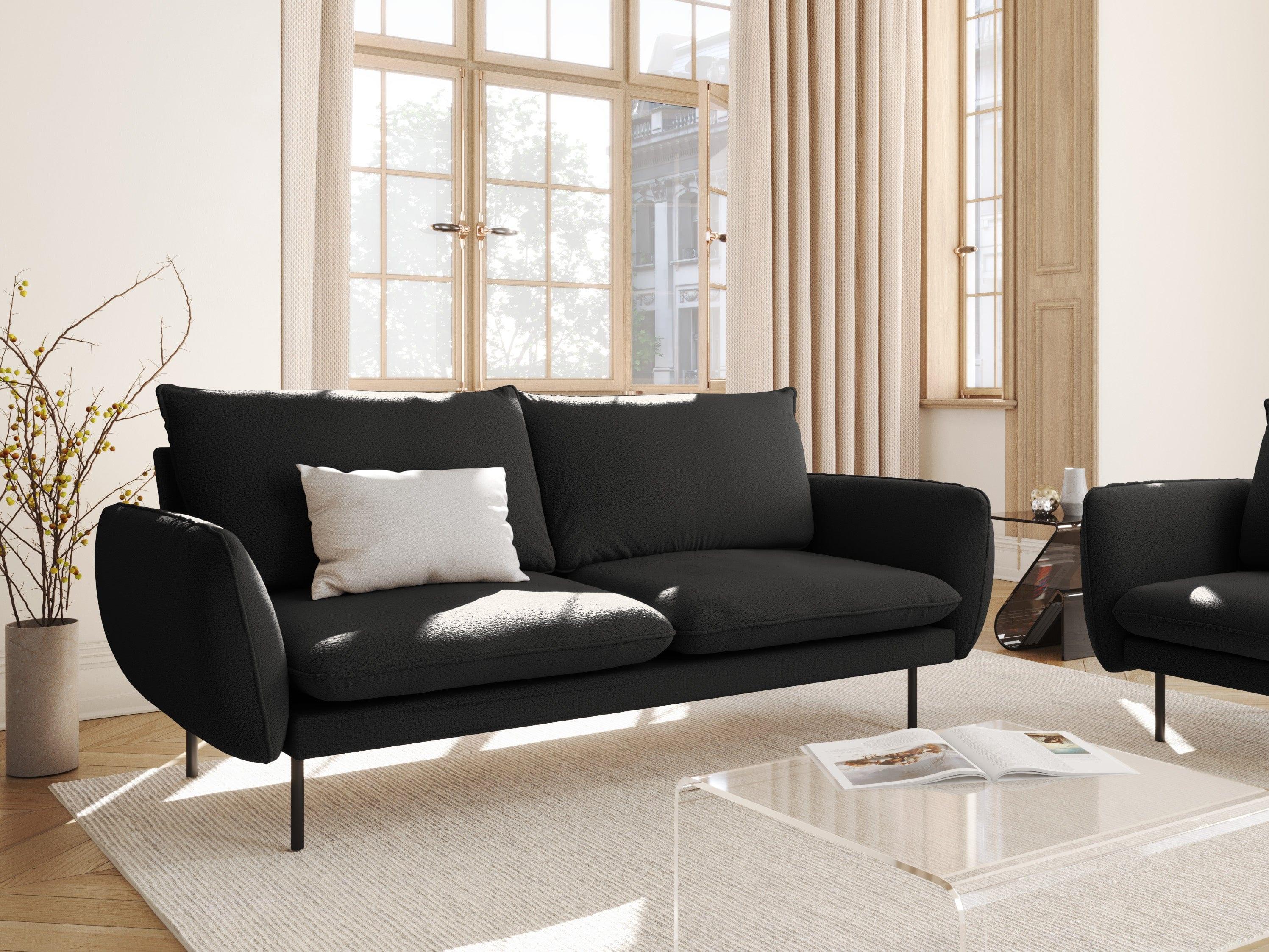 Sofa w tkaninie boucle 3-osobowa VIENNA czarny z czarną podstawą Cosmopolitan Design Eye on Design