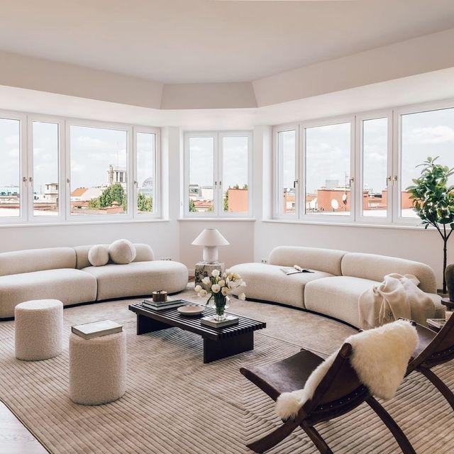 Sofa w tkaninie boucle BJÖRN kremowy Eichholtz Eye on Design