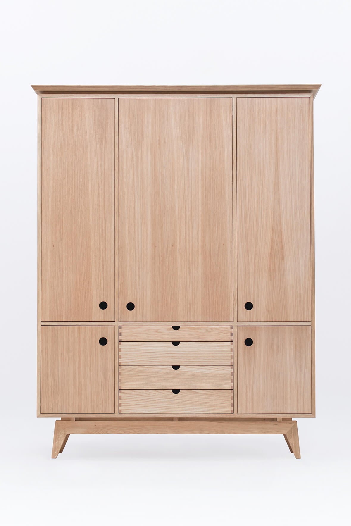 Kast ST eik