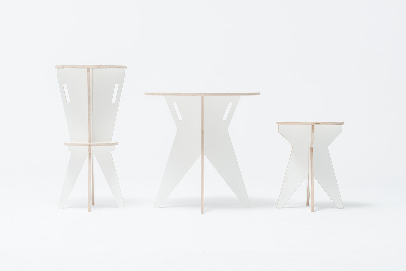 ST STOOL white