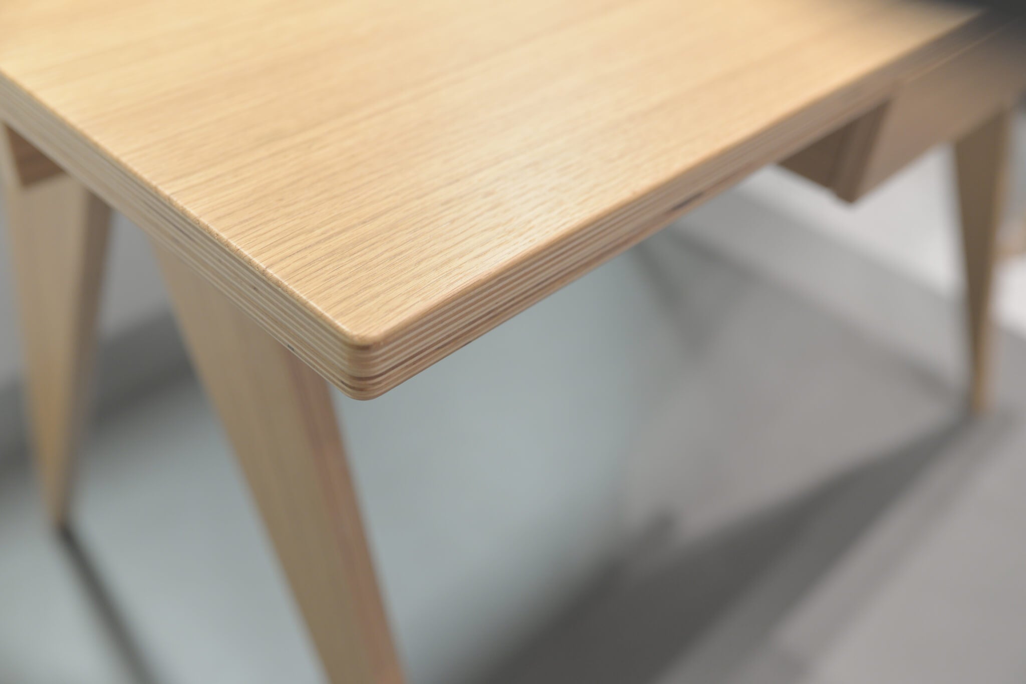 Biurko ST CALIPERS Eichenfurnier