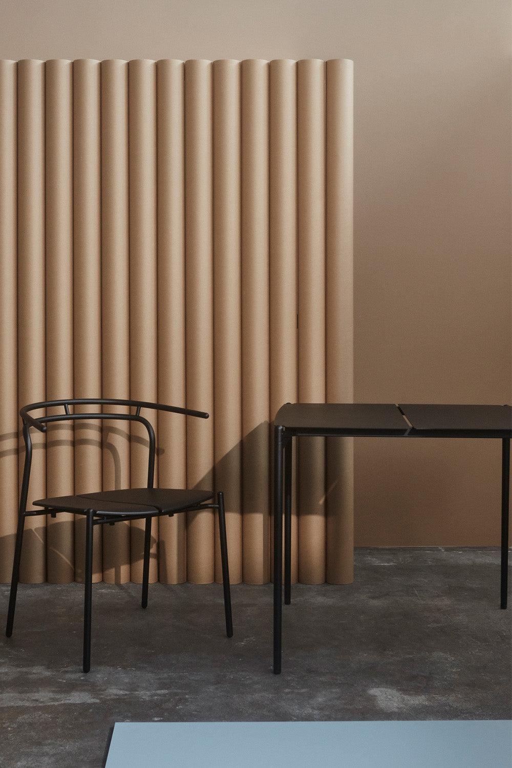 Stół NOVO czarny AYTM Eye on Design