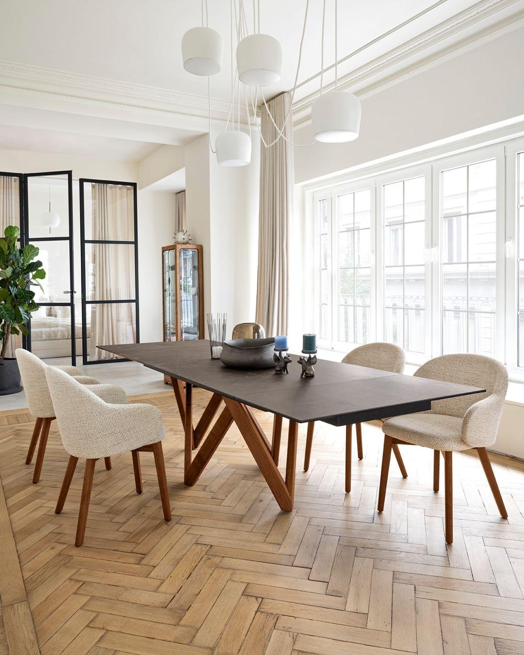 Stół prostokątny rozkładany CARTESIO czarny marmur Calligaris Eye on Design