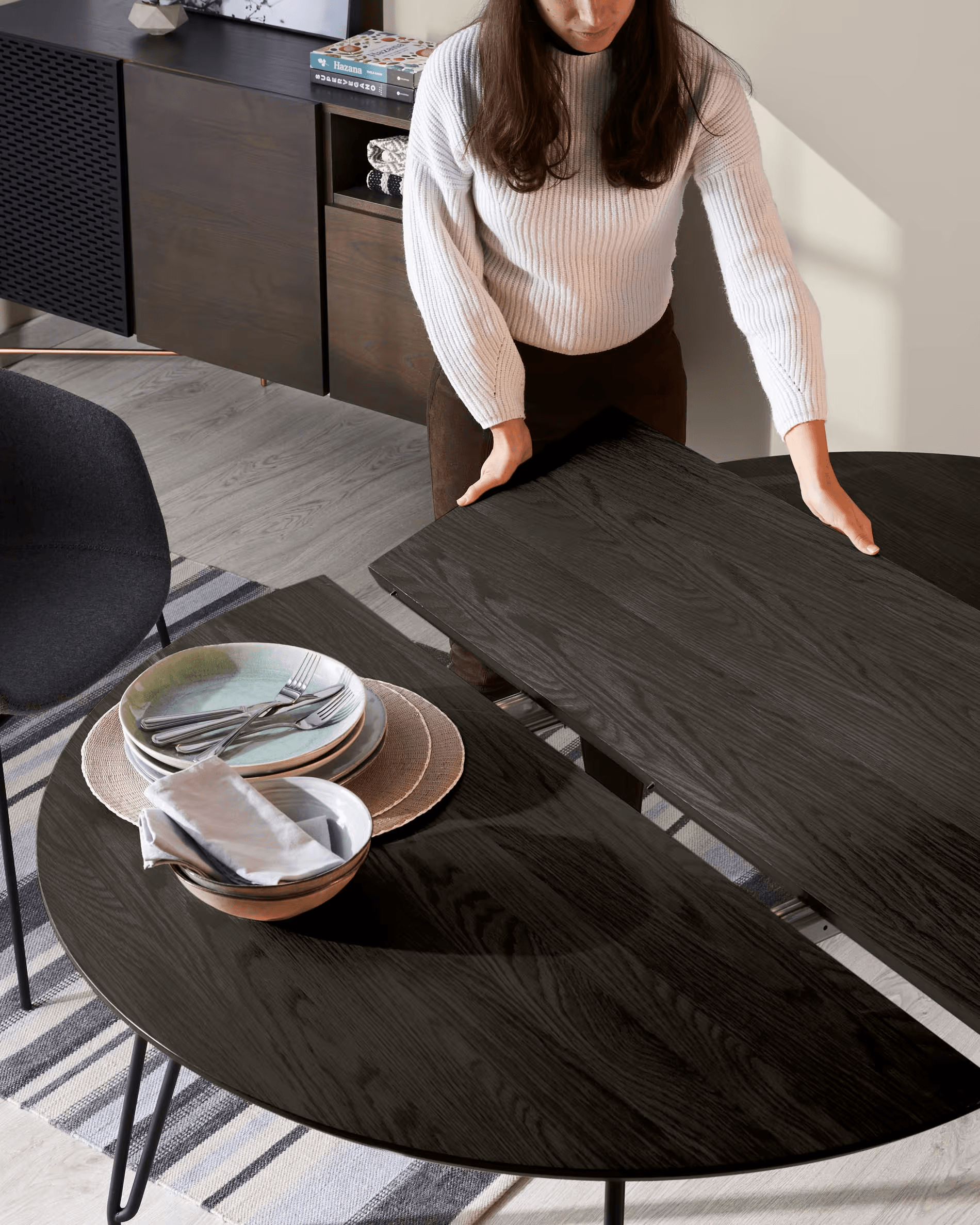 Stół rozkładany MILIAN fornir jesionowy La Forma Eye on Design