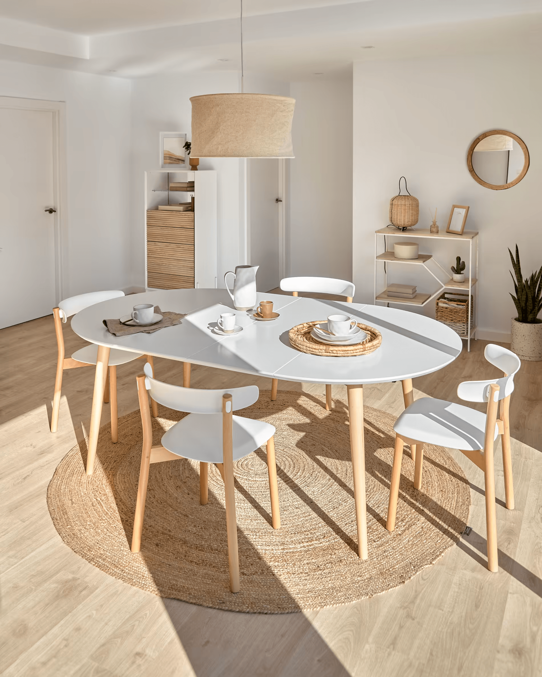 Stół rozkładany OQUI biały La Forma Eye on Design