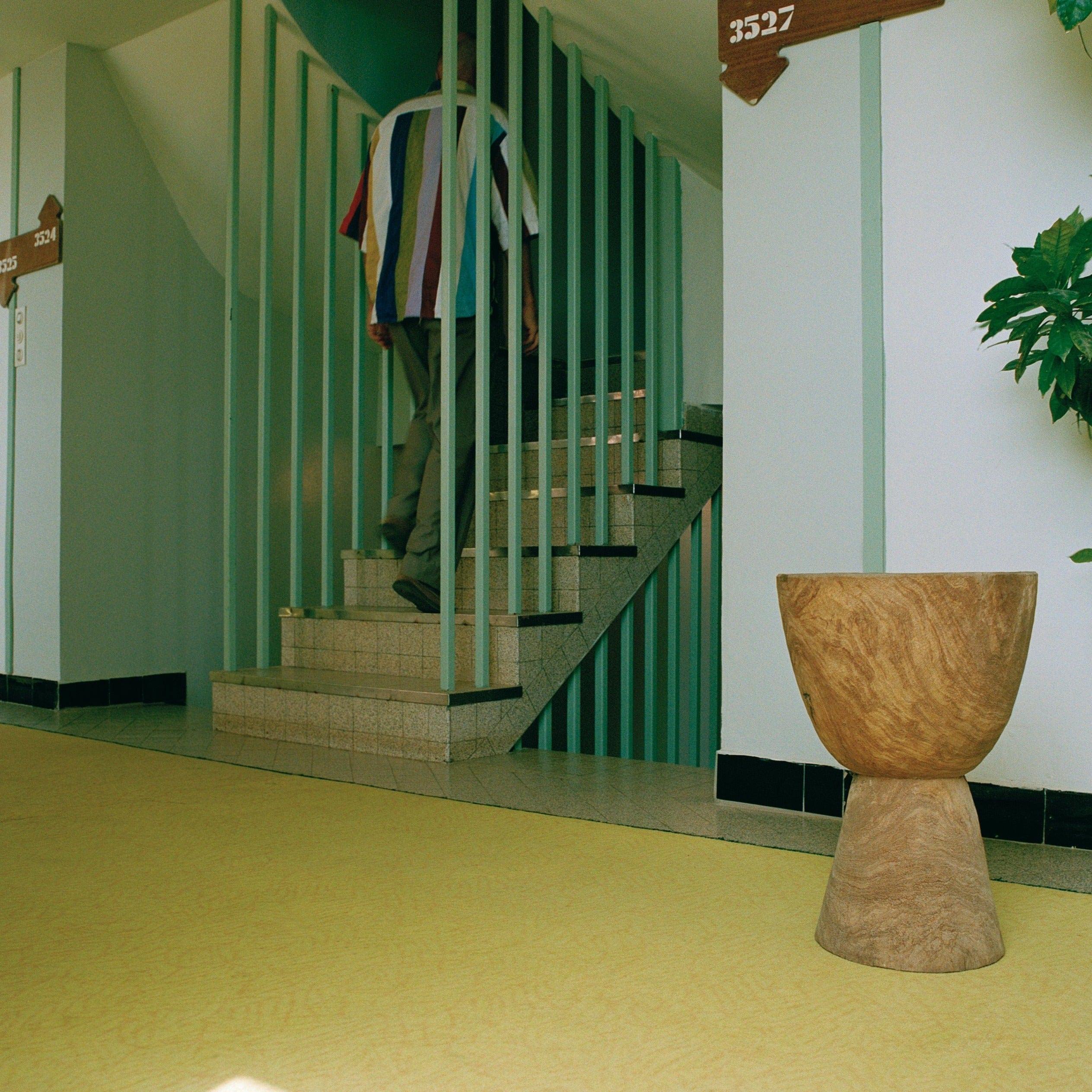 Stołek TAM TAM drewniany Pols Potten Eye on Design