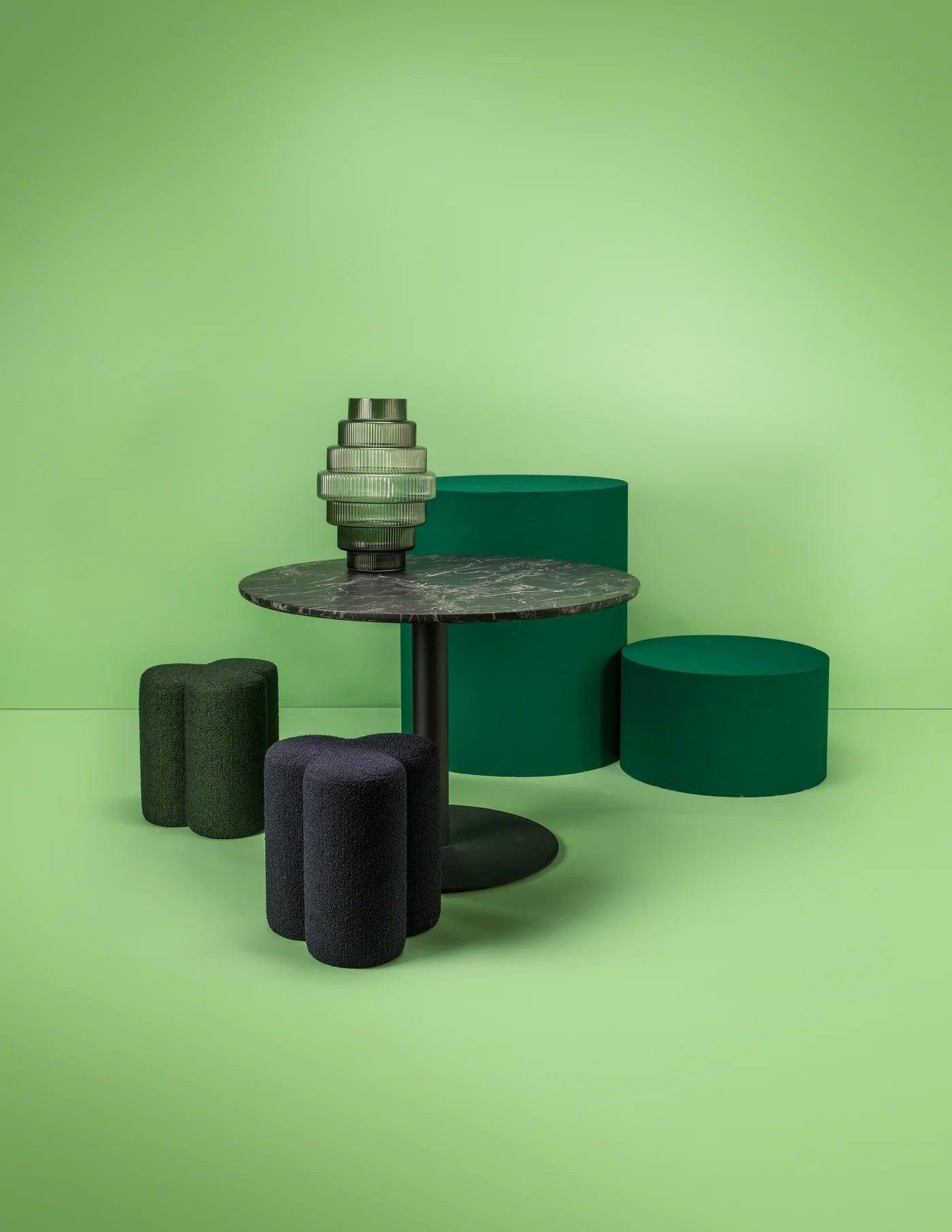 Stołek w tkaninie boucle CLOVER ciemnoniebieski Pols Potten Eye on Design