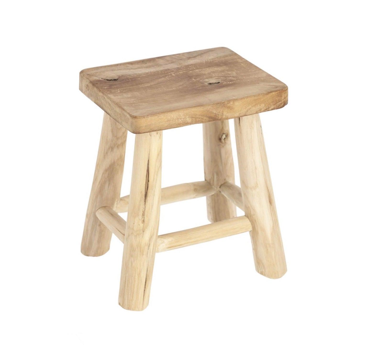 Stołek YUMBI lite drewno tekowe La Forma Eye on Design