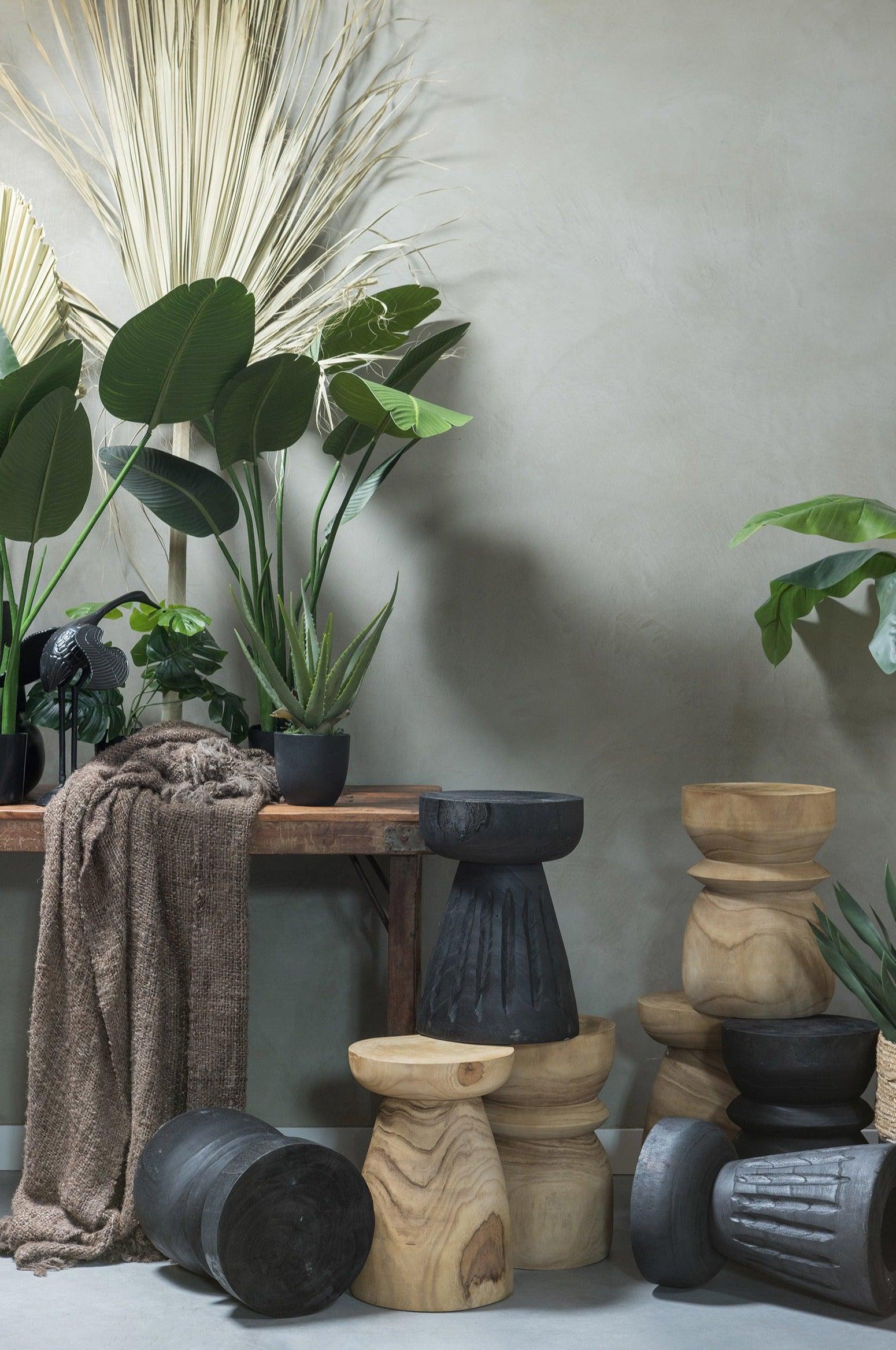 Stolik BIKKEL czarne drewno Woood Eye on Design