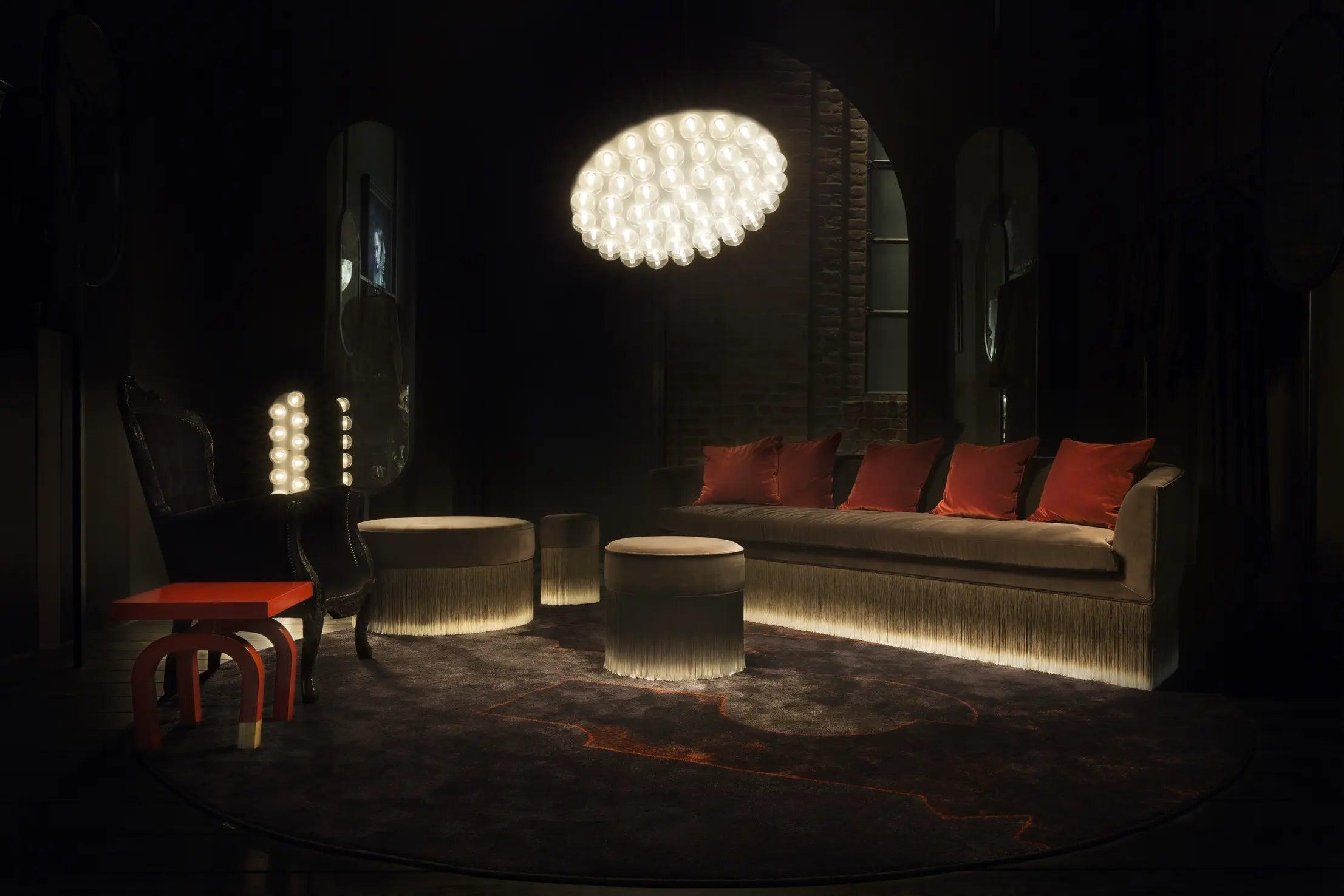 Stolik kawowy COMMON COMARDES TAILOR bordowy Moooi Eye on Design