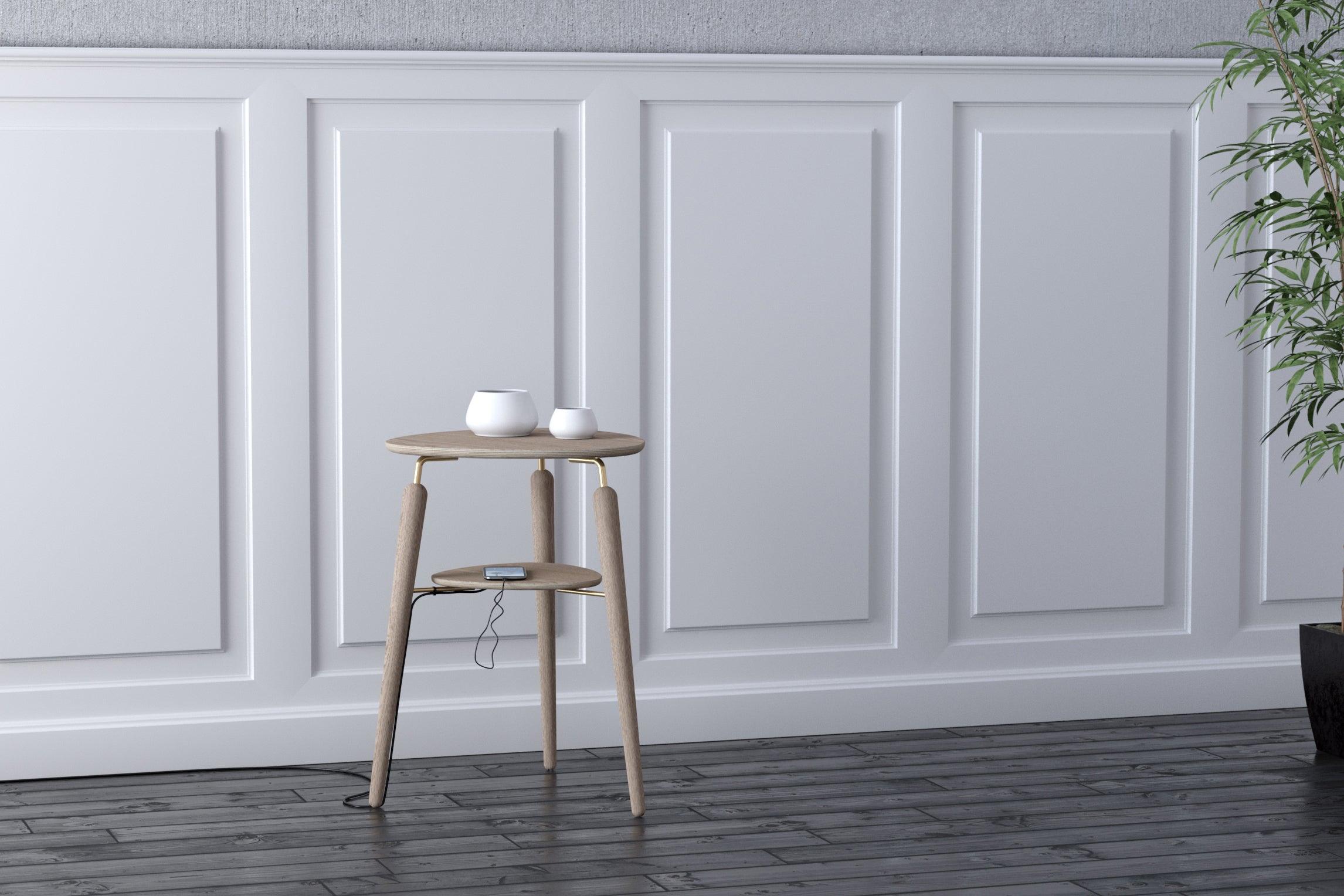 Stolik boczny MY SPOT dębowy ze złotymi elementami UMAGE Eye on Design