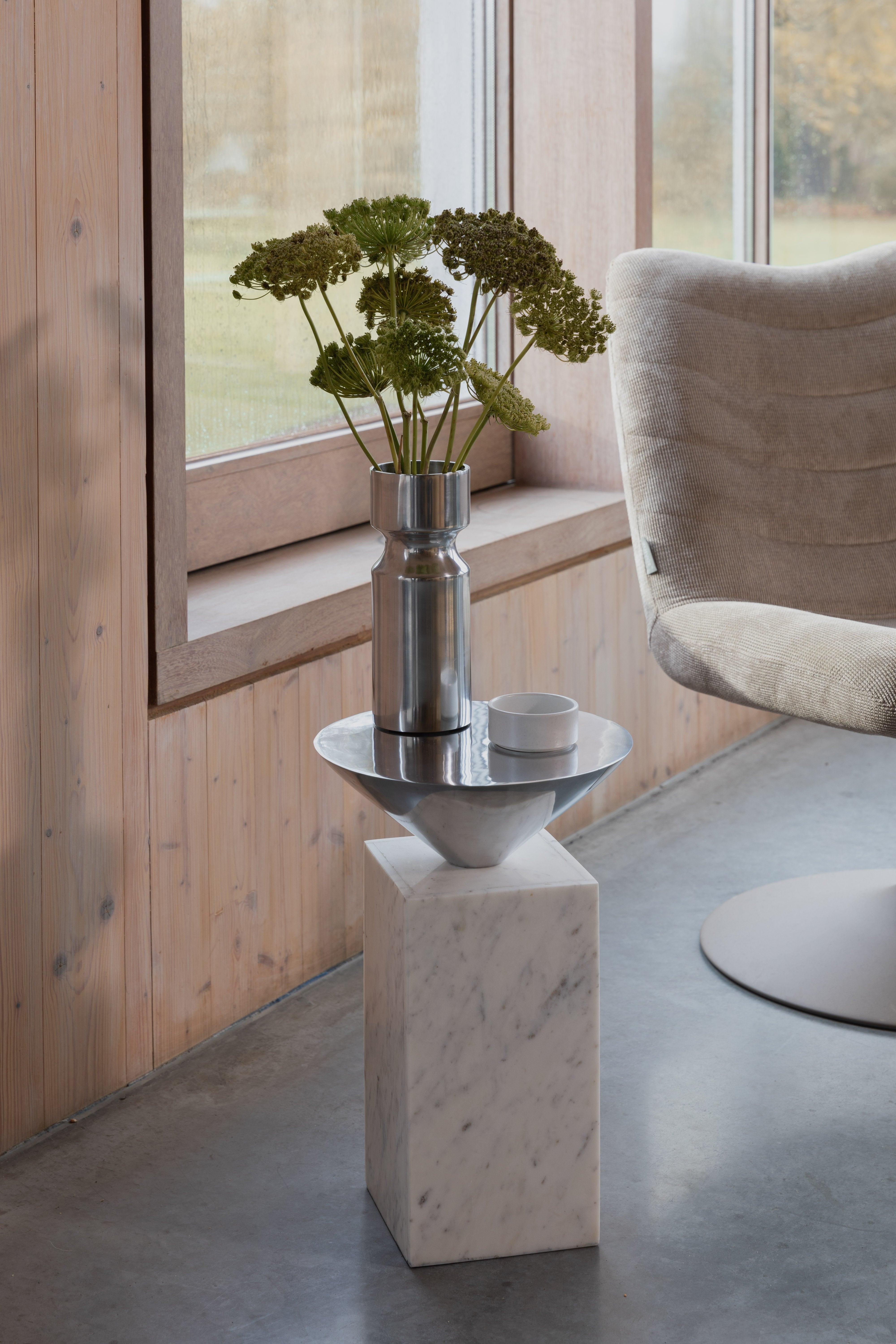 Stolik boczny PRIDE biały marmur Zuiver Eye on Design