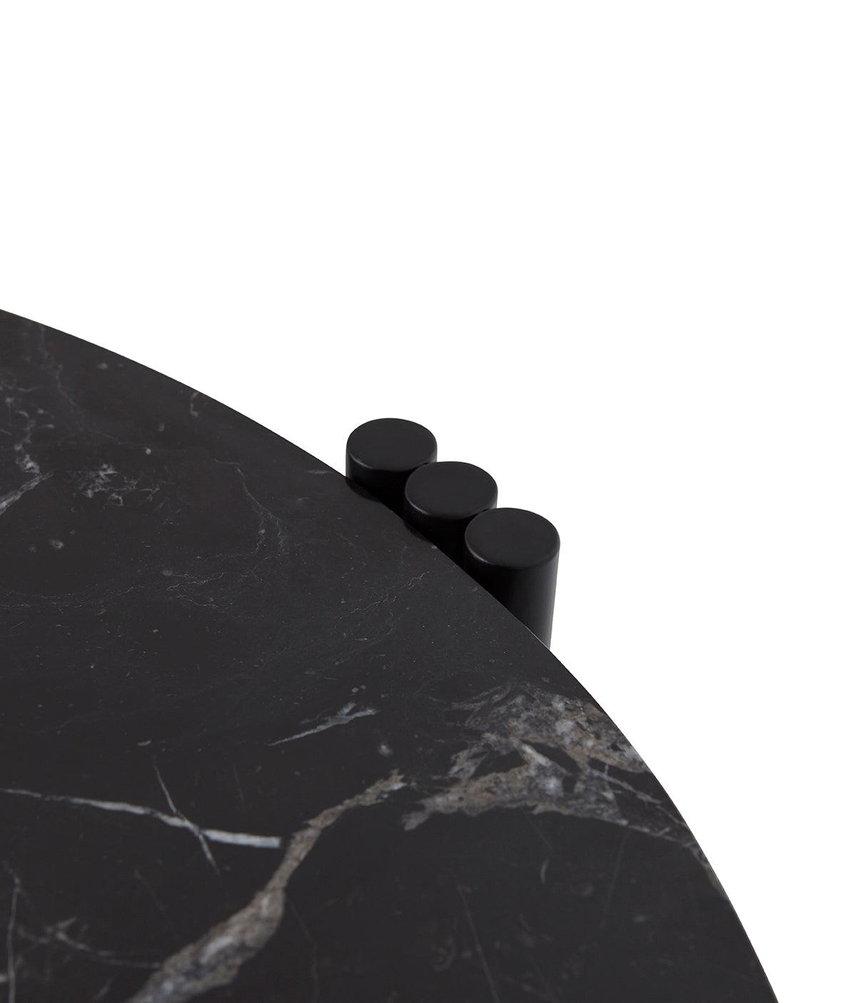 Stolik boczny TRIBUS czarny marmur z czarną podstawą AYTM Eye on Design