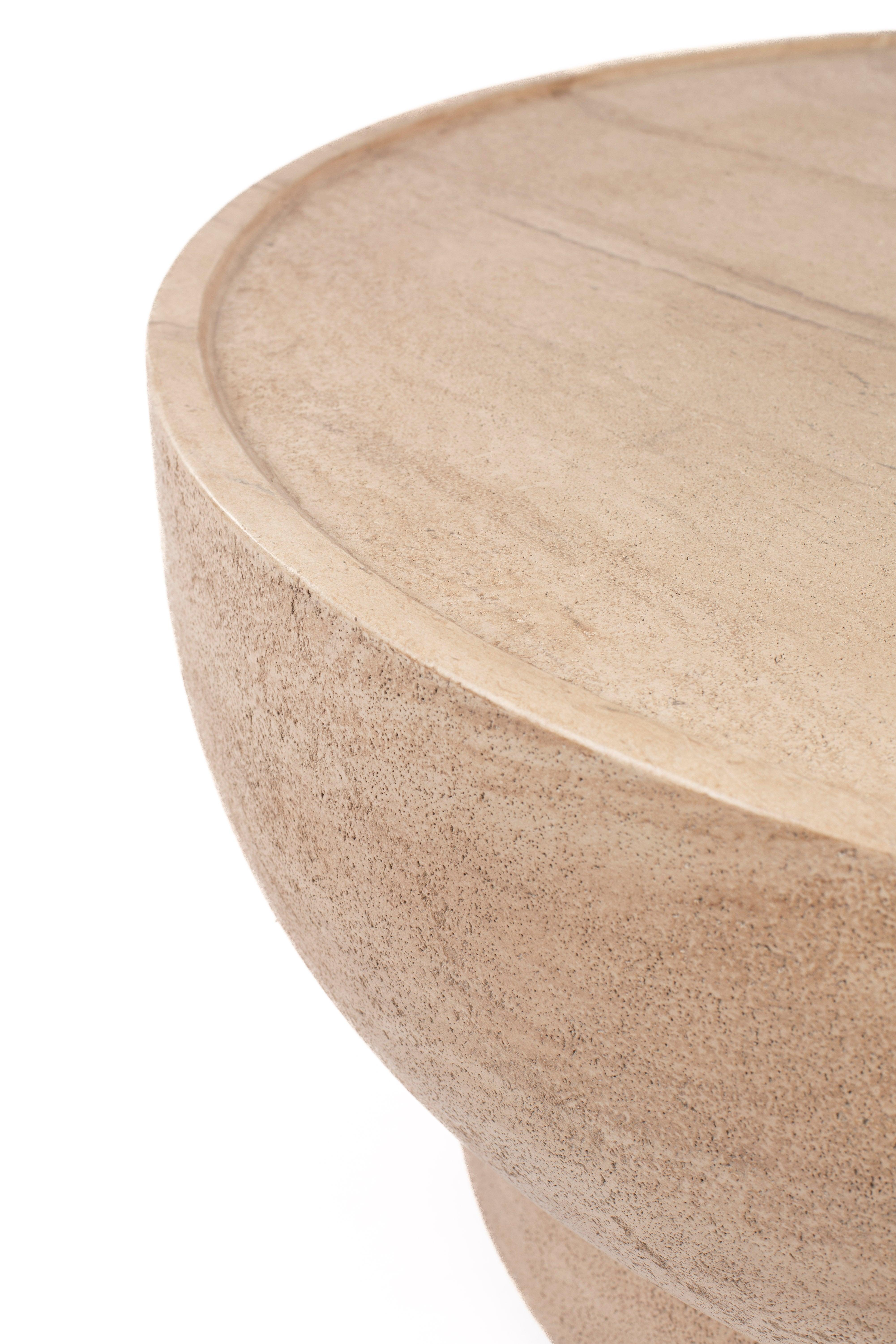 Stolik kawowy okrągły NOBLE beżowy Zuiver Eye on Design