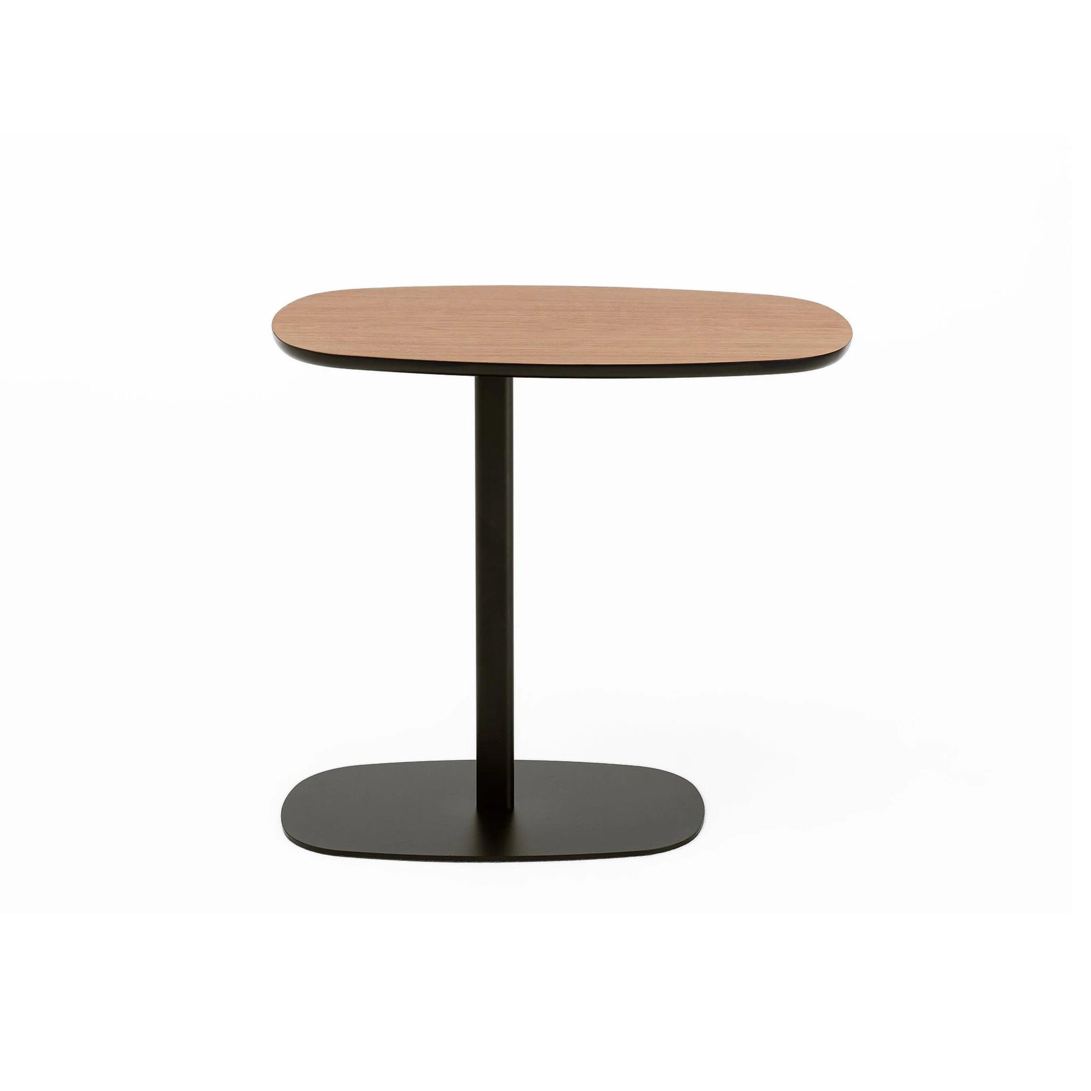 Stolik NATO SQUOVAL fornir z czarną podstawą Nobonobo Fornir - dąb naturalny Eye on Design